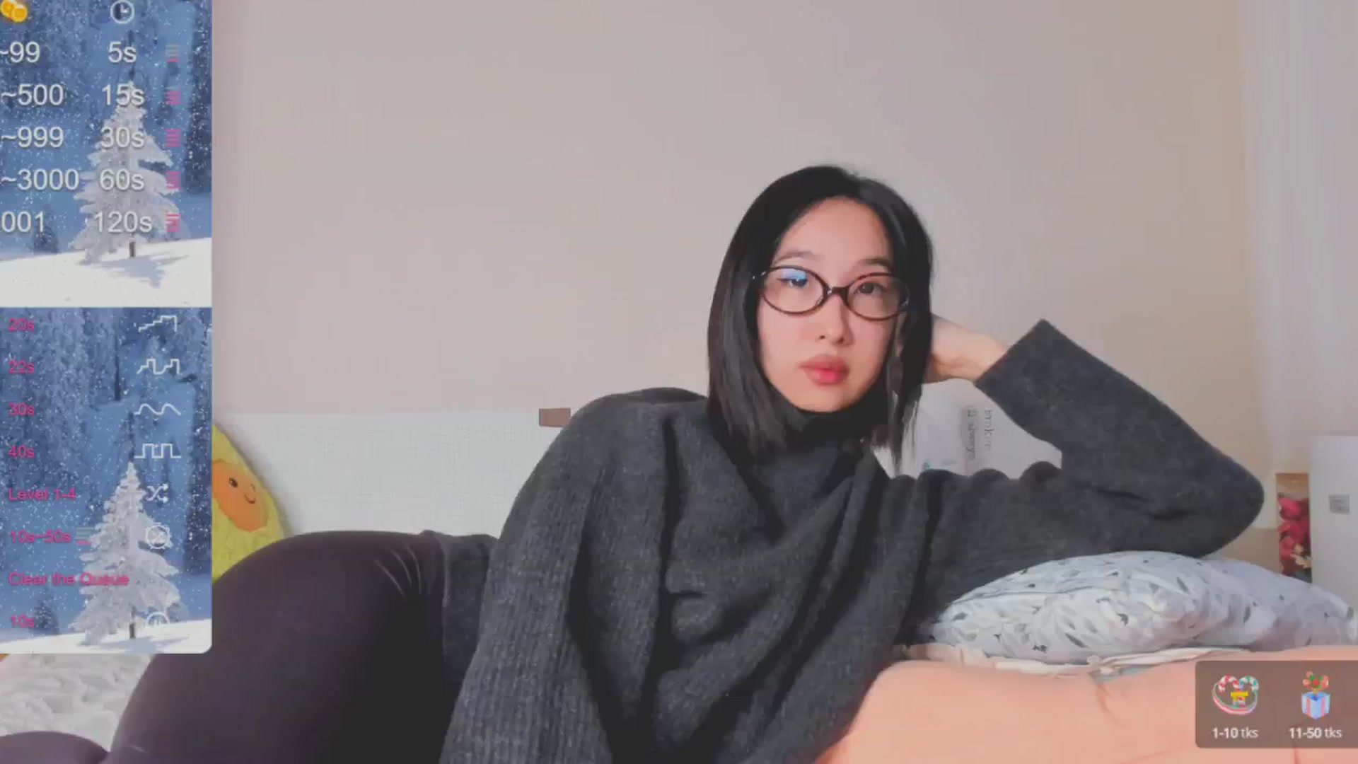 Gallery image thumbnail from FeralBerry66's myfreecams stream on, 01/04/2025, 16:44 image 11 of 20