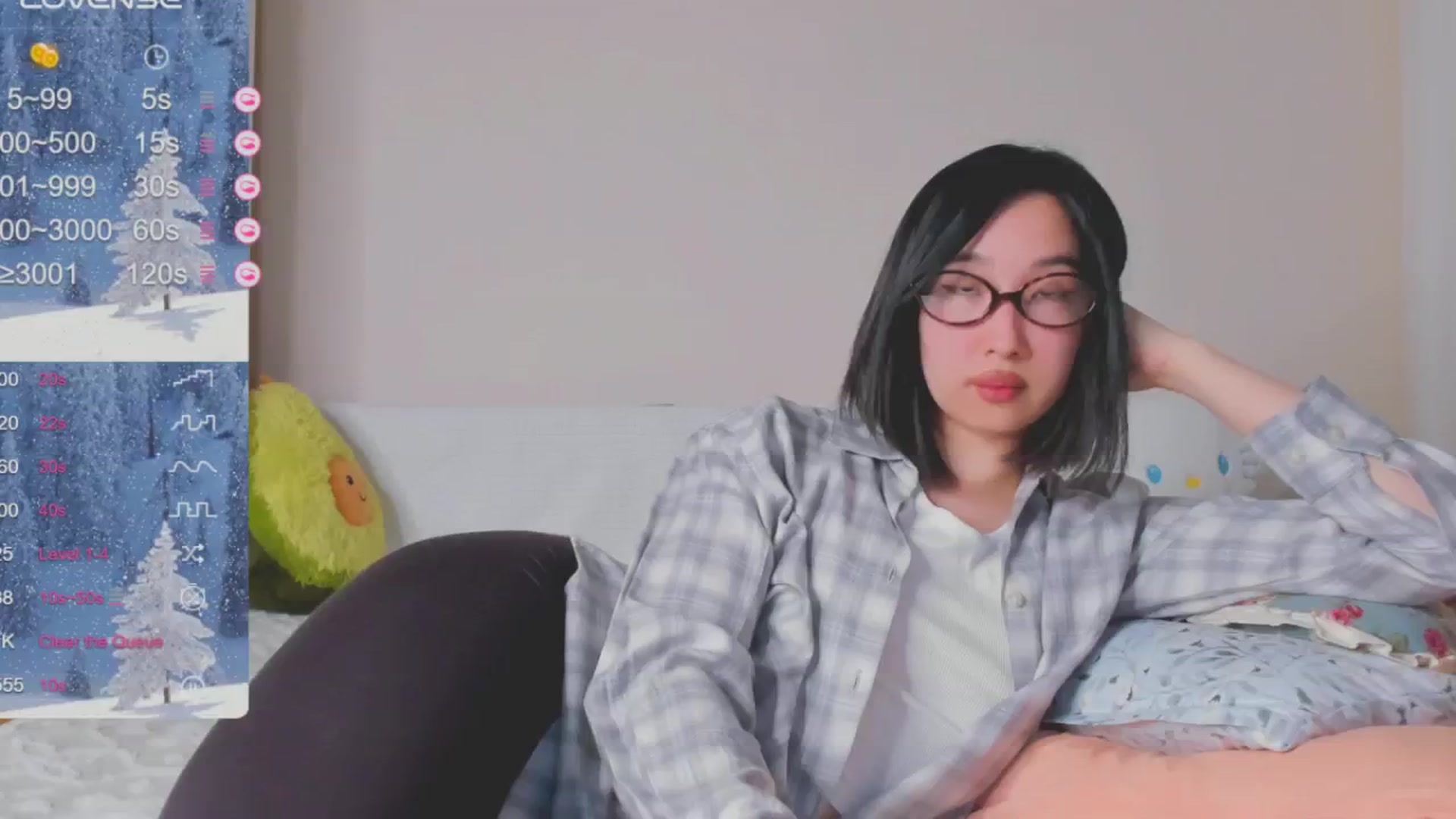 Gallery image thumbnail from FeralBerry66's myfreecams stream on, 01/07/2025, 16:44 image 5 of 20