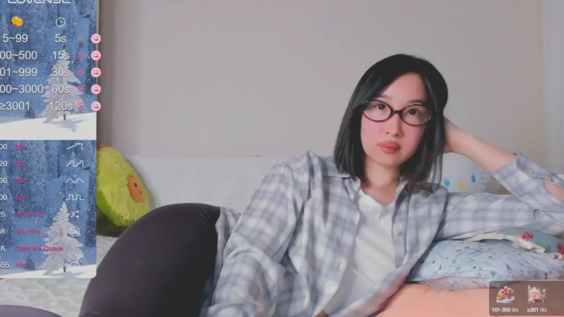 Gallery image thumbnail from FeralBerry66's myfreecams stream on, 01/07/2025, 16:44 image 10 of 20