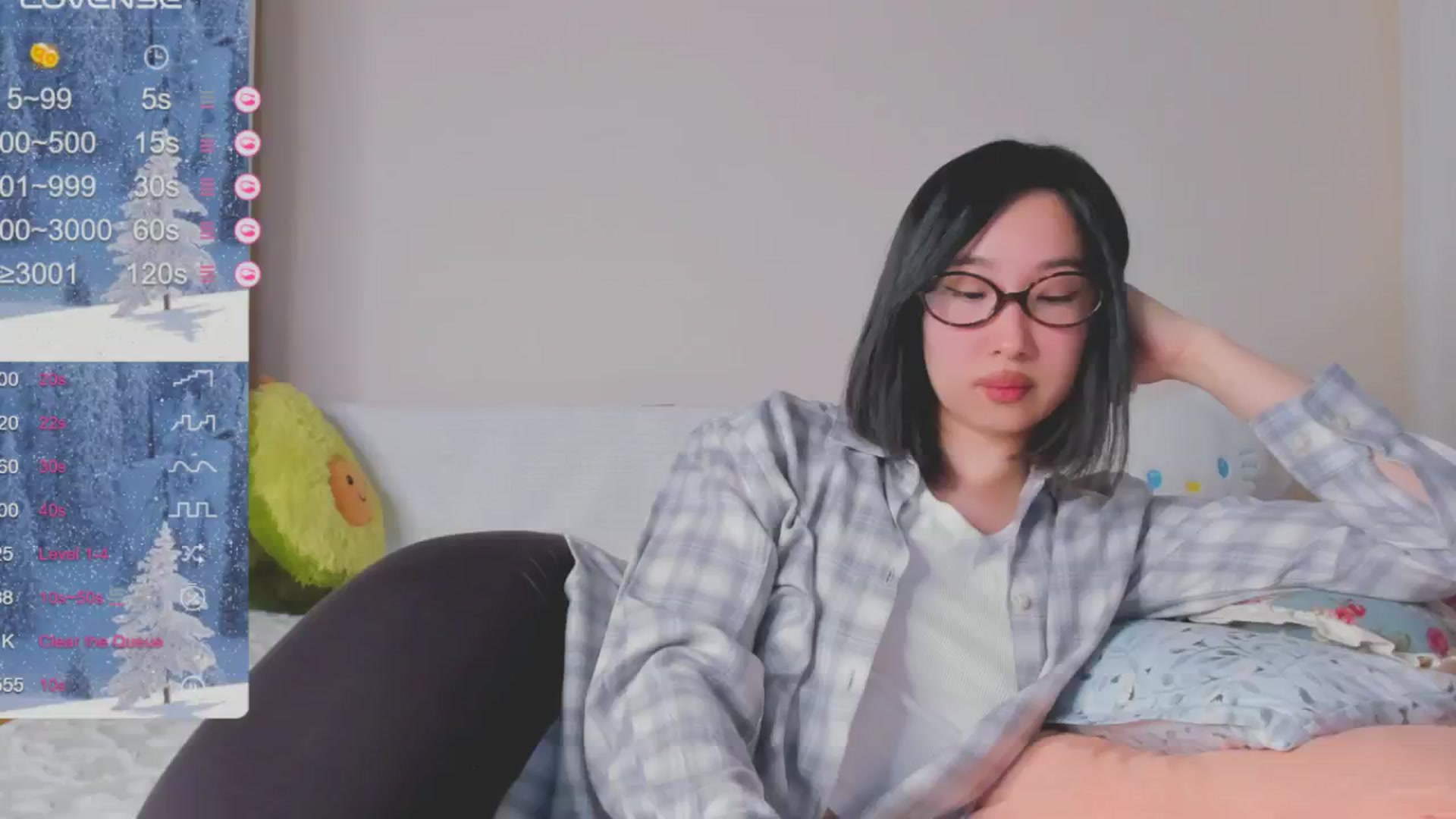 Gallery image thumbnail from FeralBerry66's myfreecams stream on, 01/07/2025, 16:44 image 2 of 20