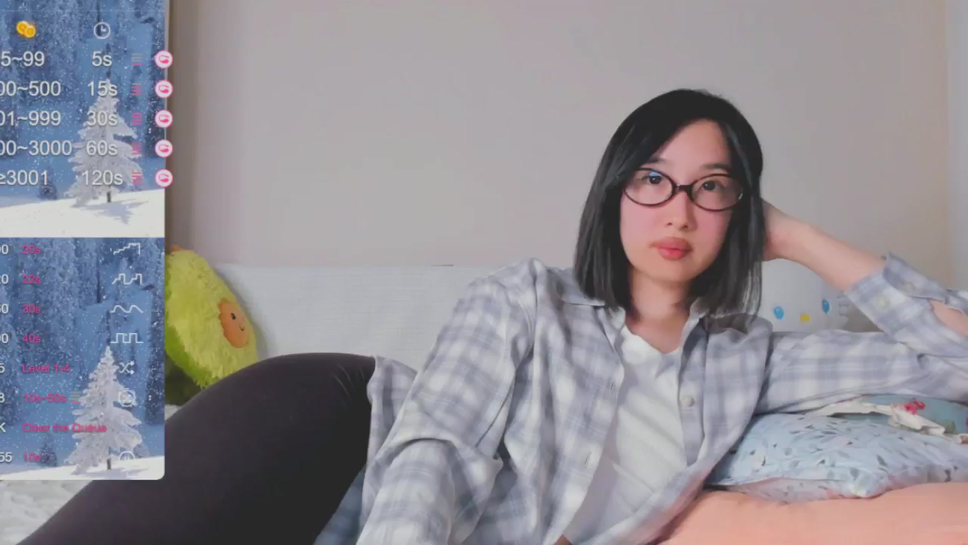 Gallery image thumbnail from FeralBerry66's myfreecams stream on, 01/07/2025, 16:44 image 13 of 20