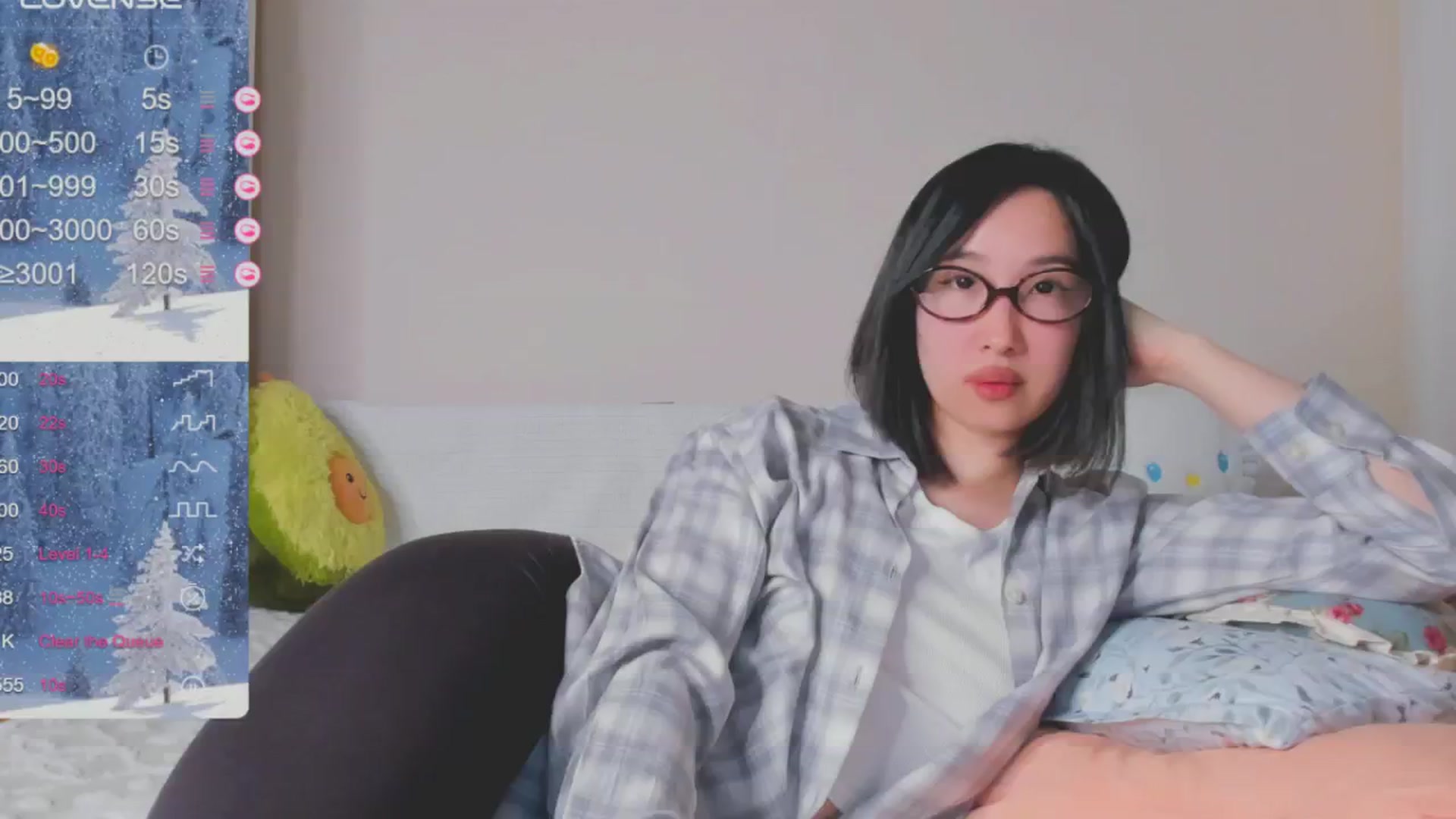 Gallery image thumbnail from FeralBerry66's myfreecams stream on, 01/07/2025, 16:44 image 6 of 20
