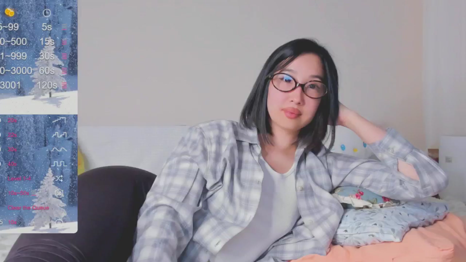 Gallery image thumbnail from FeralBerry66's myfreecams stream on, 01/07/2025, 17:49 image 1 of 20