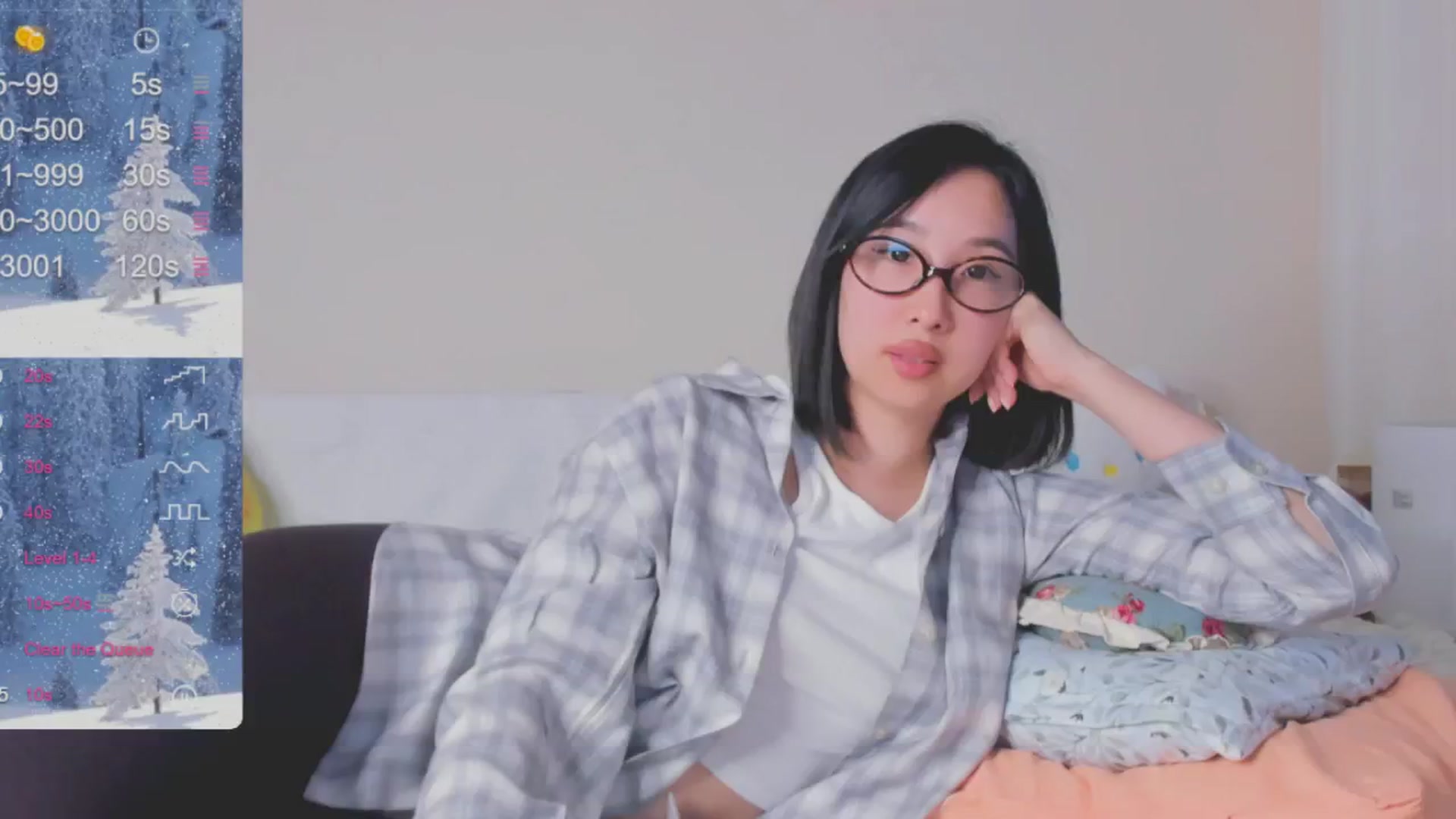 Gallery image thumbnail from FeralBerry66's myfreecams stream on, 01/07/2025, 17:49 image 14 of 20