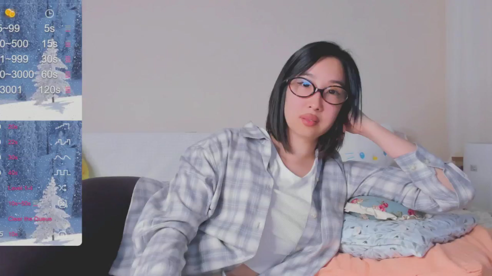 Gallery image thumbnail from FeralBerry66's myfreecams stream on, 01/07/2025, 17:49 image 16 of 20