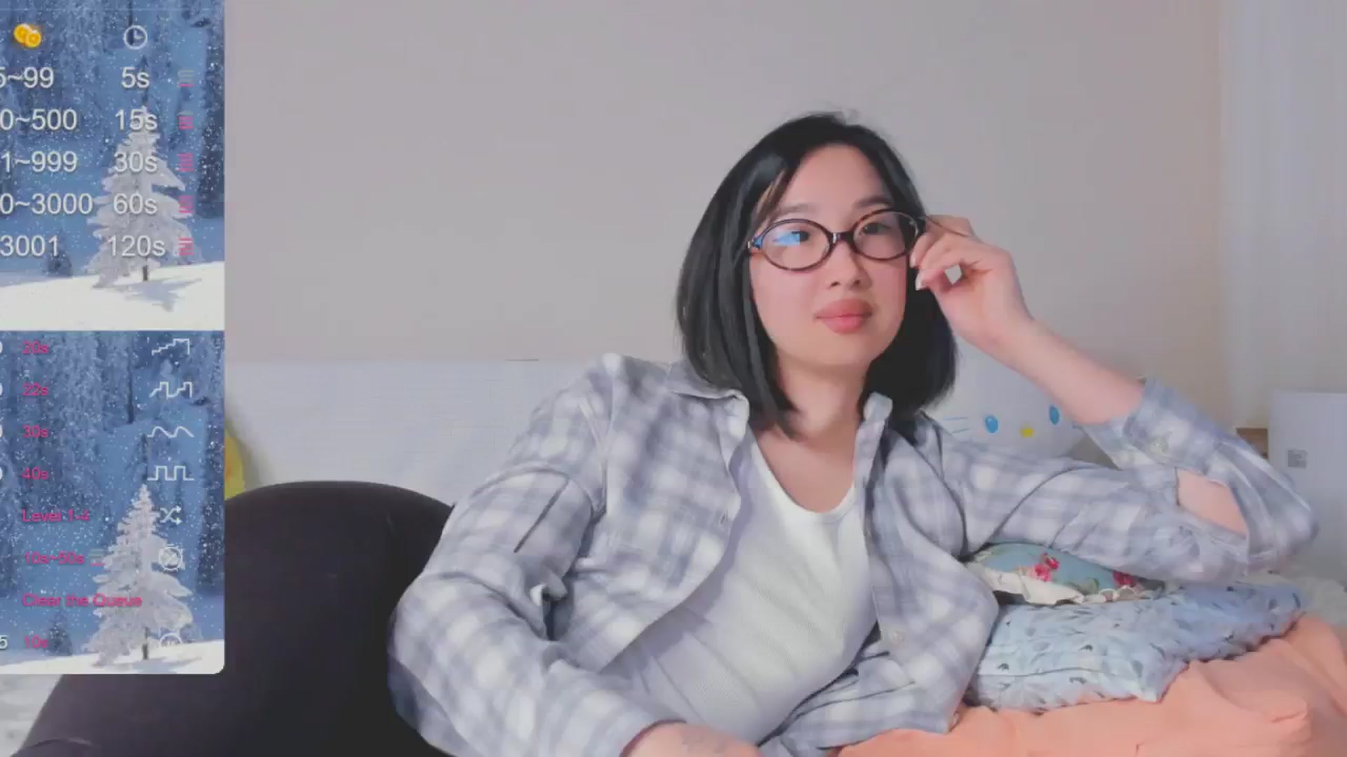 Gallery image thumbnail from FeralBerry66's myfreecams stream on, 01/07/2025, 17:49 image 11 of 20