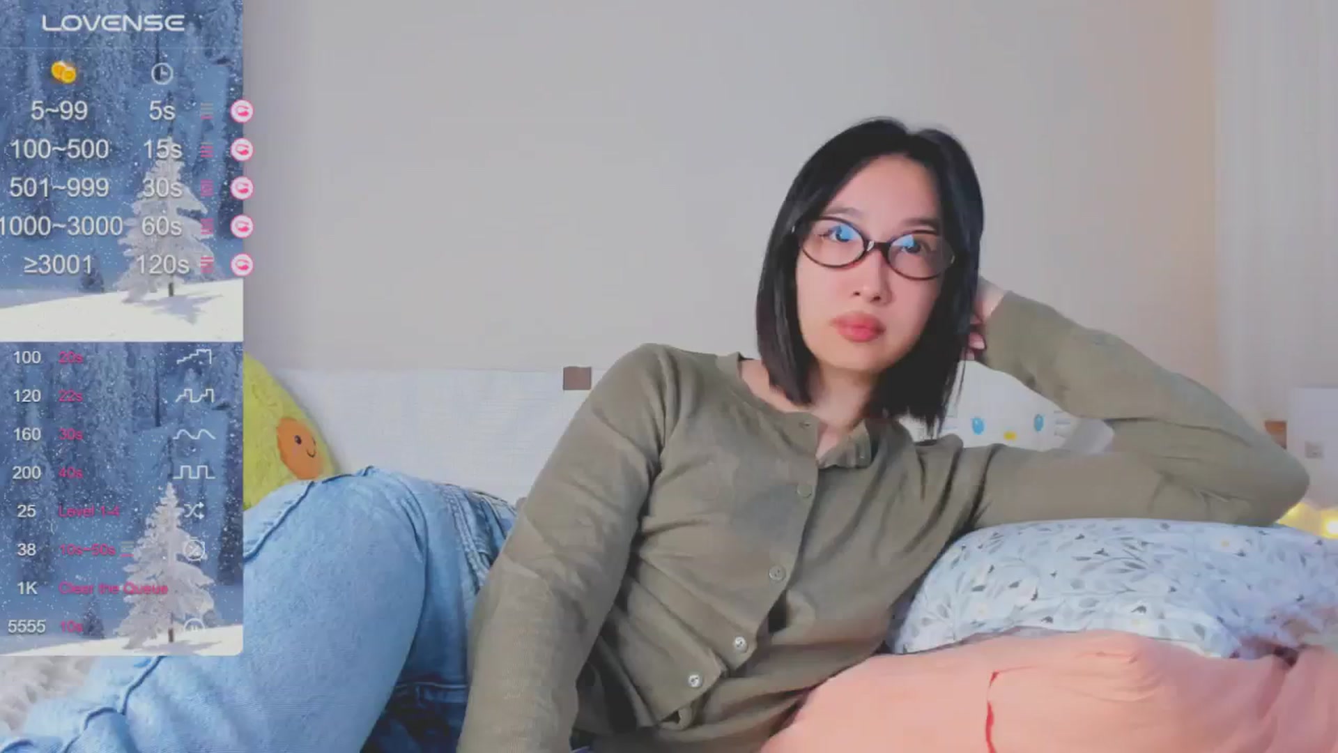Gallery image thumbnail from FeralBerry66's myfreecams stream on, 01/08/2025, 05:33 image 4 of 20