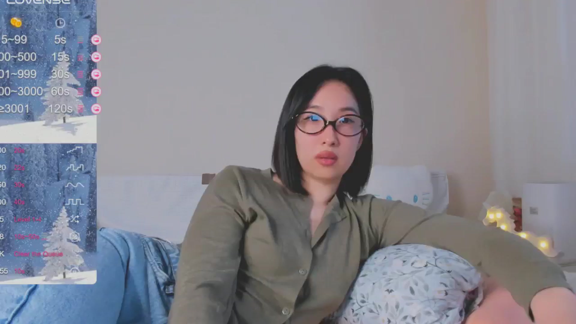 Gallery image thumbnail from FeralBerry66's myfreecams stream on, 01/08/2025, 06:38 image 16 of 20