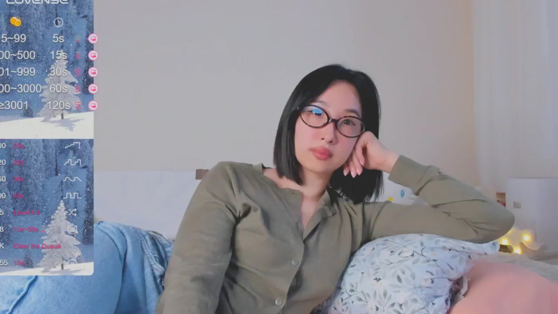 Gallery image thumbnail from FeralBerry66's myfreecams stream on, 01/08/2025, 06:38 image 15 of 20