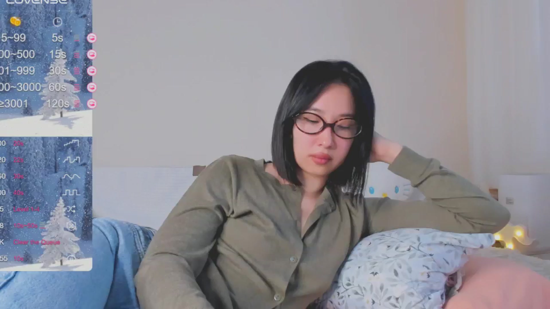 Gallery image thumbnail from FeralBerry66's myfreecams stream on, 01/08/2025, 06:38 image 5 of 20