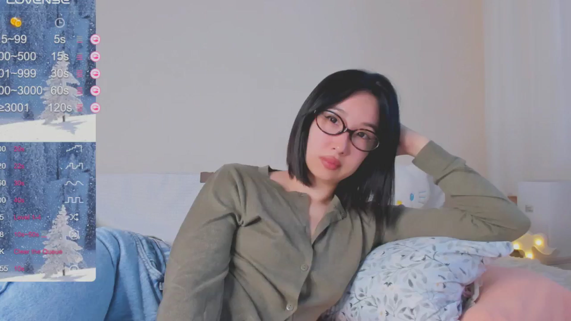 Gallery image thumbnail from FeralBerry66's myfreecams stream on, 01/08/2025, 06:38 image 8 of 20