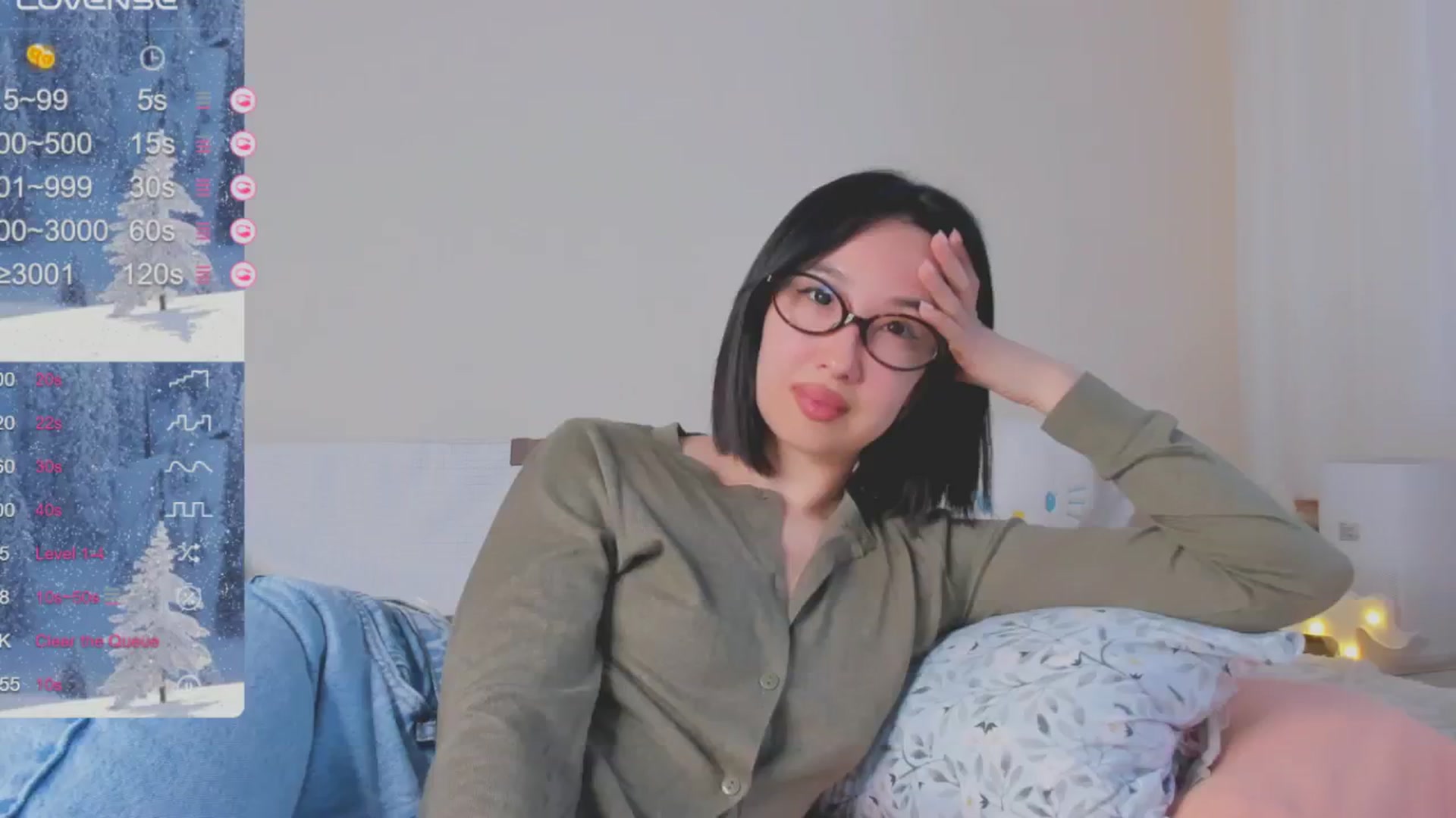 Gallery image thumbnail from FeralBerry66's myfreecams stream on, 01/08/2025, 06:38 image 13 of 20