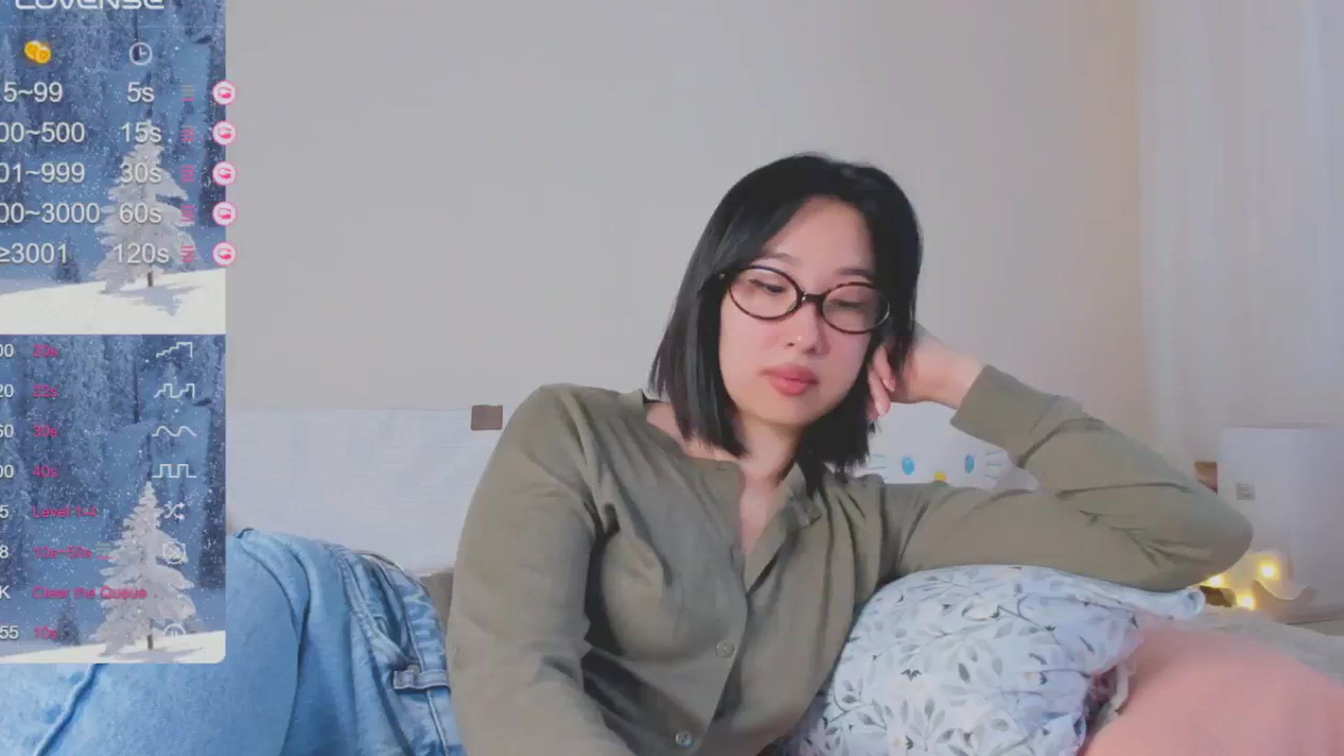 Gallery image thumbnail from FeralBerry66's myfreecams stream on, 01/08/2025, 06:38 image 19 of 20