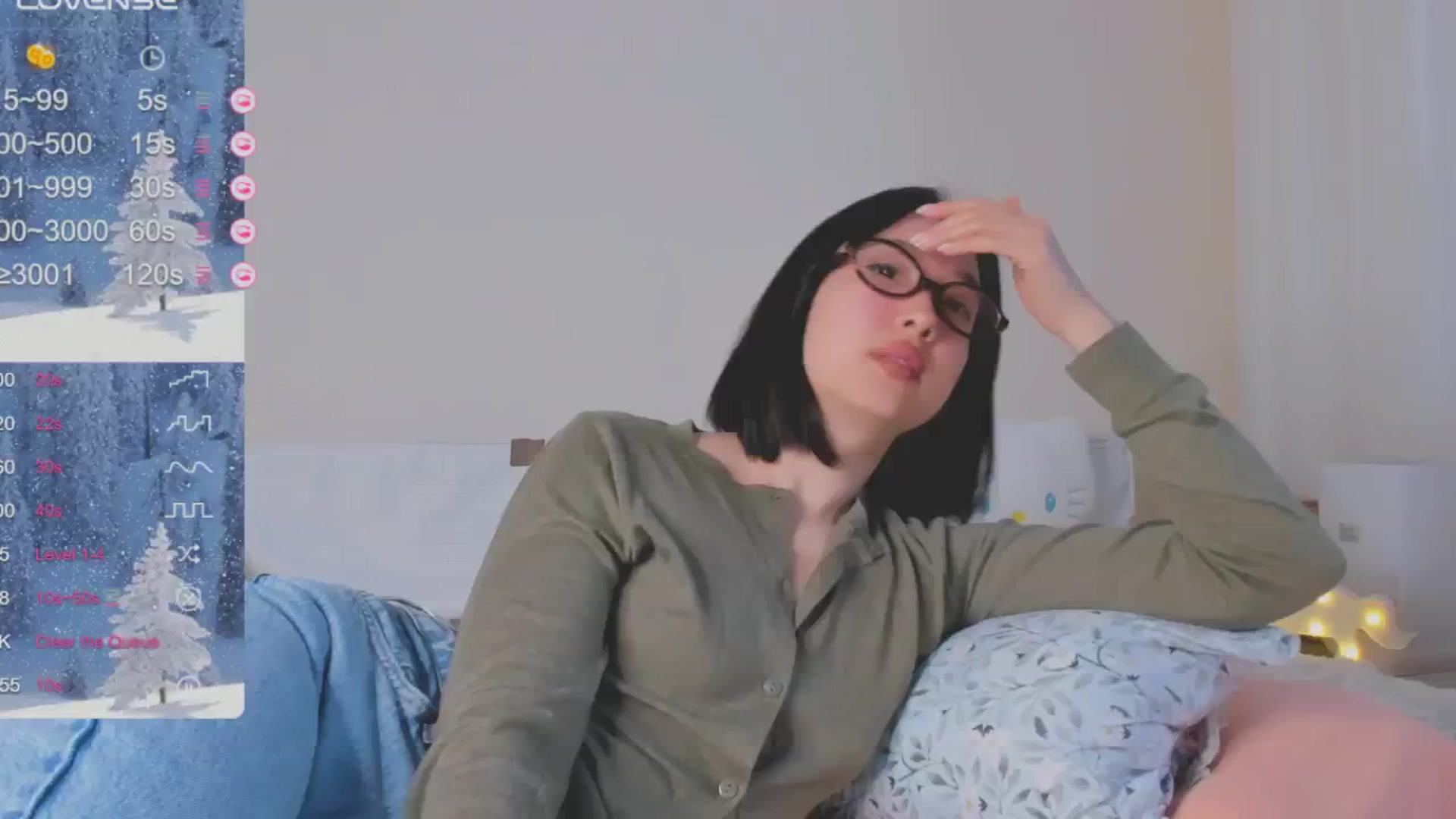 Gallery image thumbnail from FeralBerry66's myfreecams stream on, 01/08/2025, 06:38 image 17 of 20