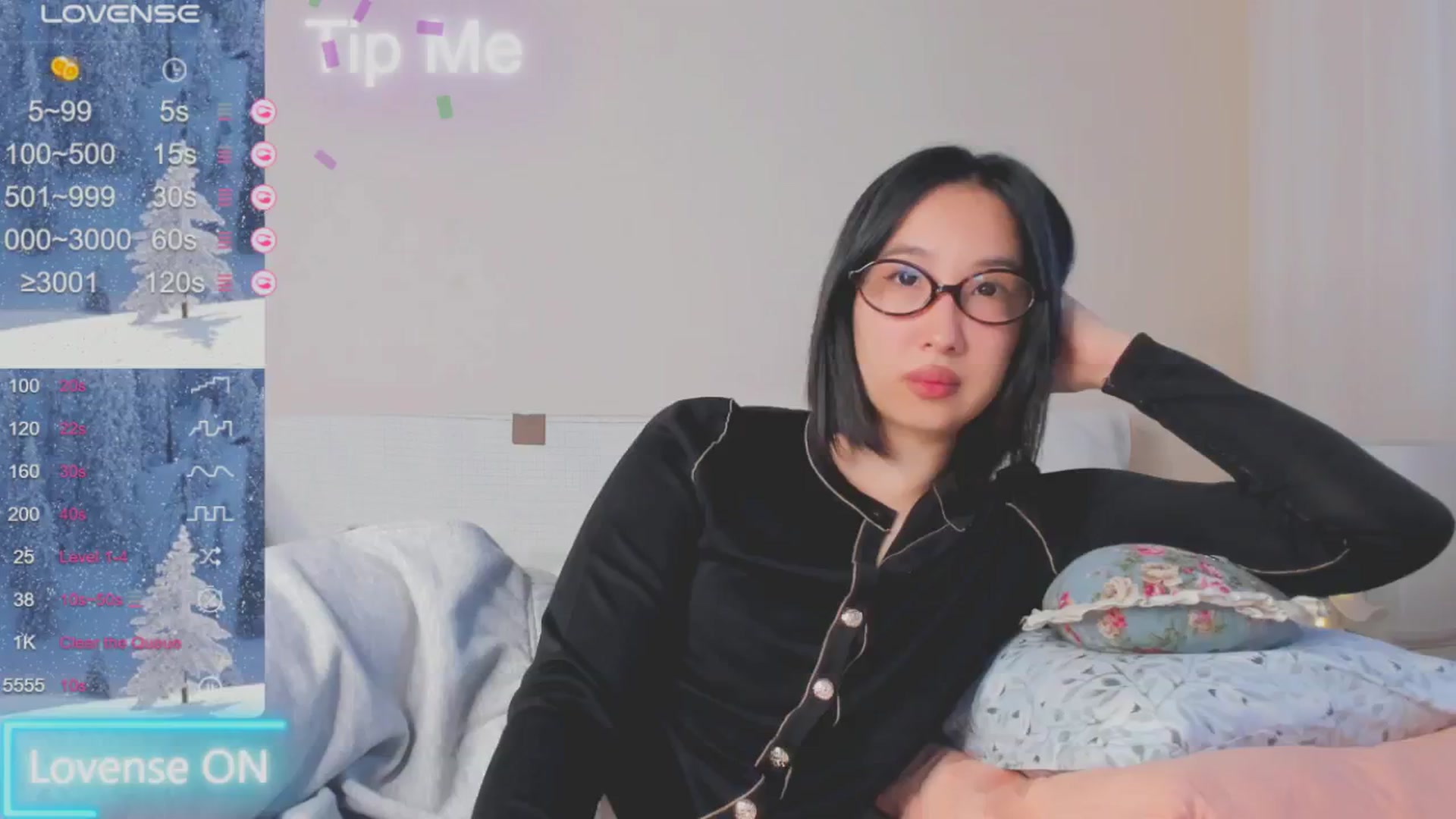Gallery image thumbnail from FeralBerry66's myfreecams stream on, 01/09/2025, 05:44 image 9 of 20