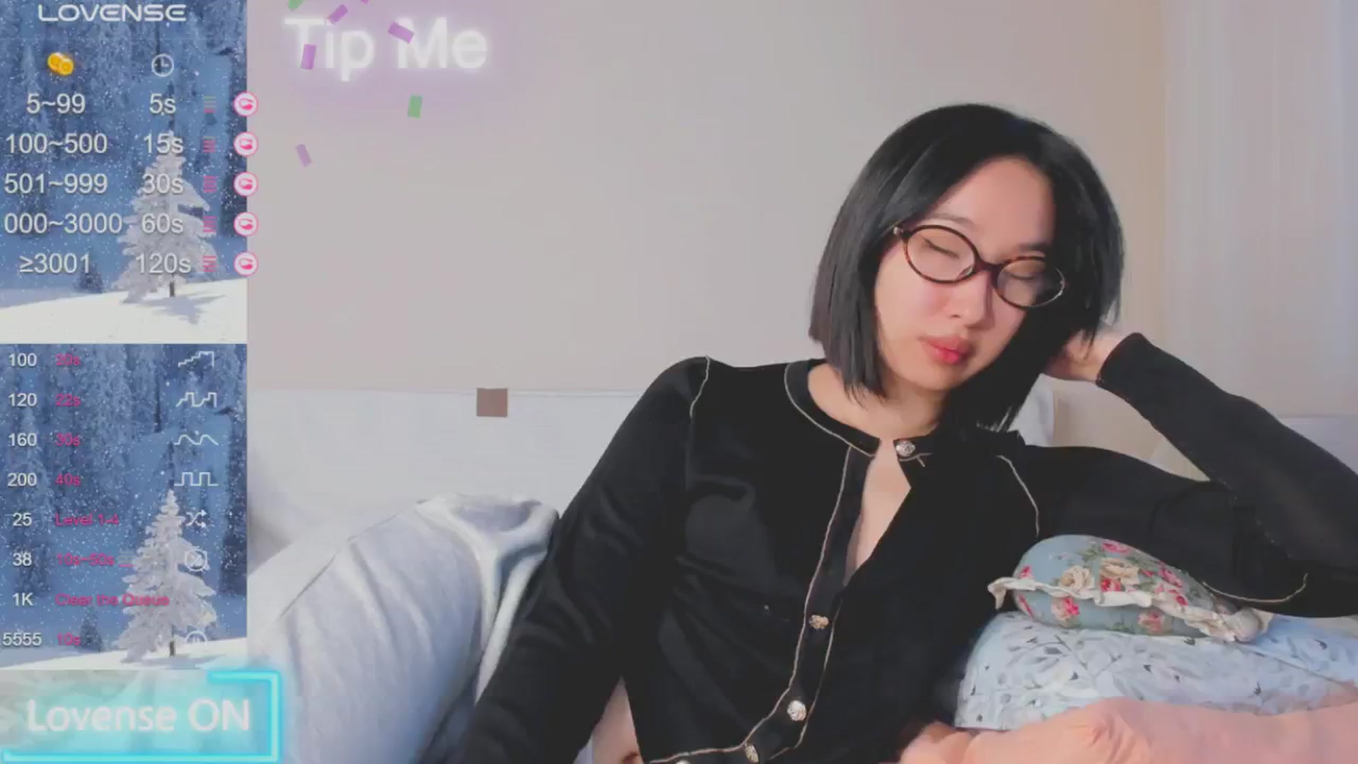 Gallery image thumbnail from FeralBerry66's myfreecams stream on, 01/09/2025, 05:44 image 12 of 20