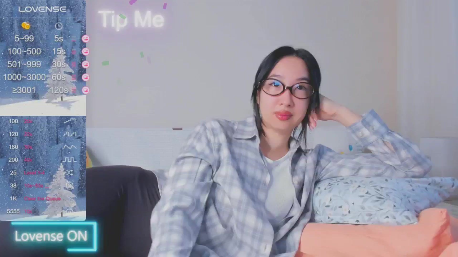 Gallery image thumbnail from FeralBerry66's myfreecams stream on, 01/10/2025, 06:19 image 1 of 20