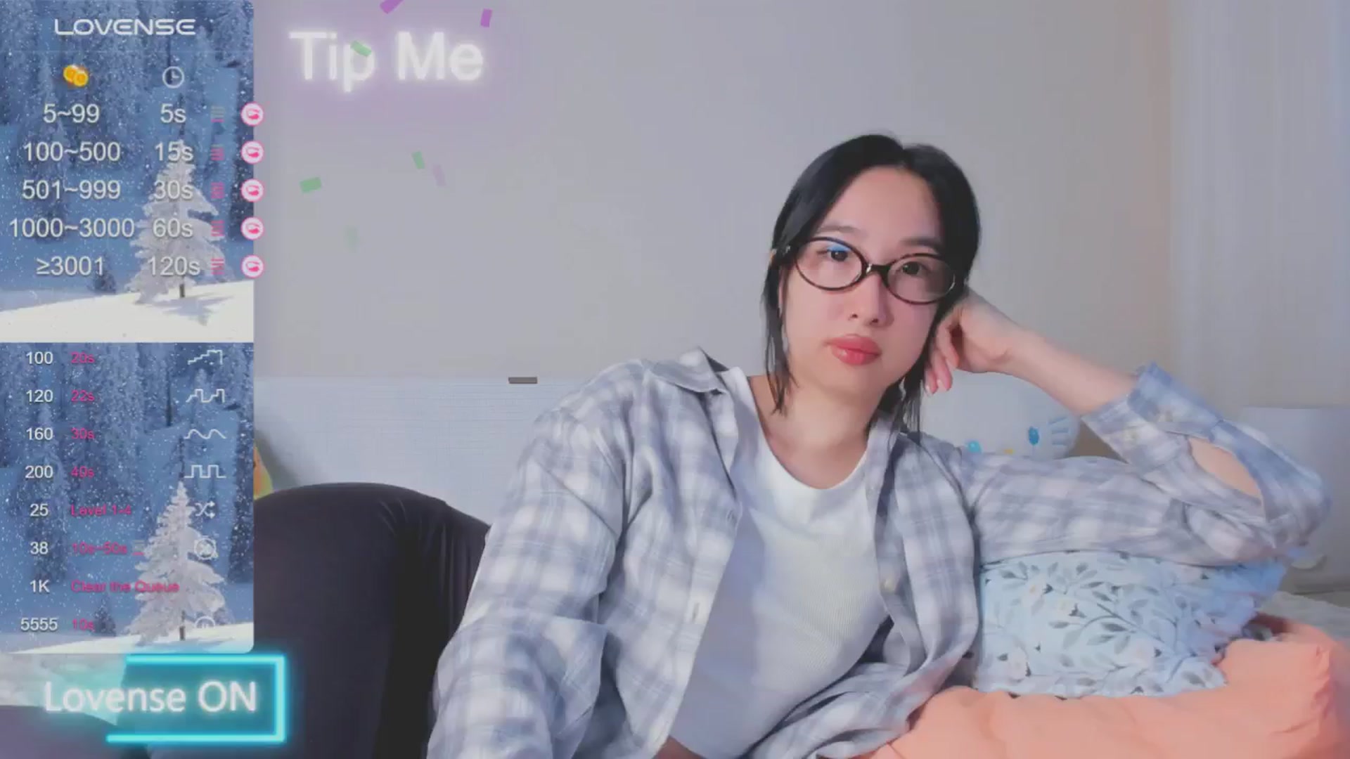 Gallery image thumbnail from FeralBerry66's myfreecams stream on, 01/10/2025, 06:19 image 5 of 20