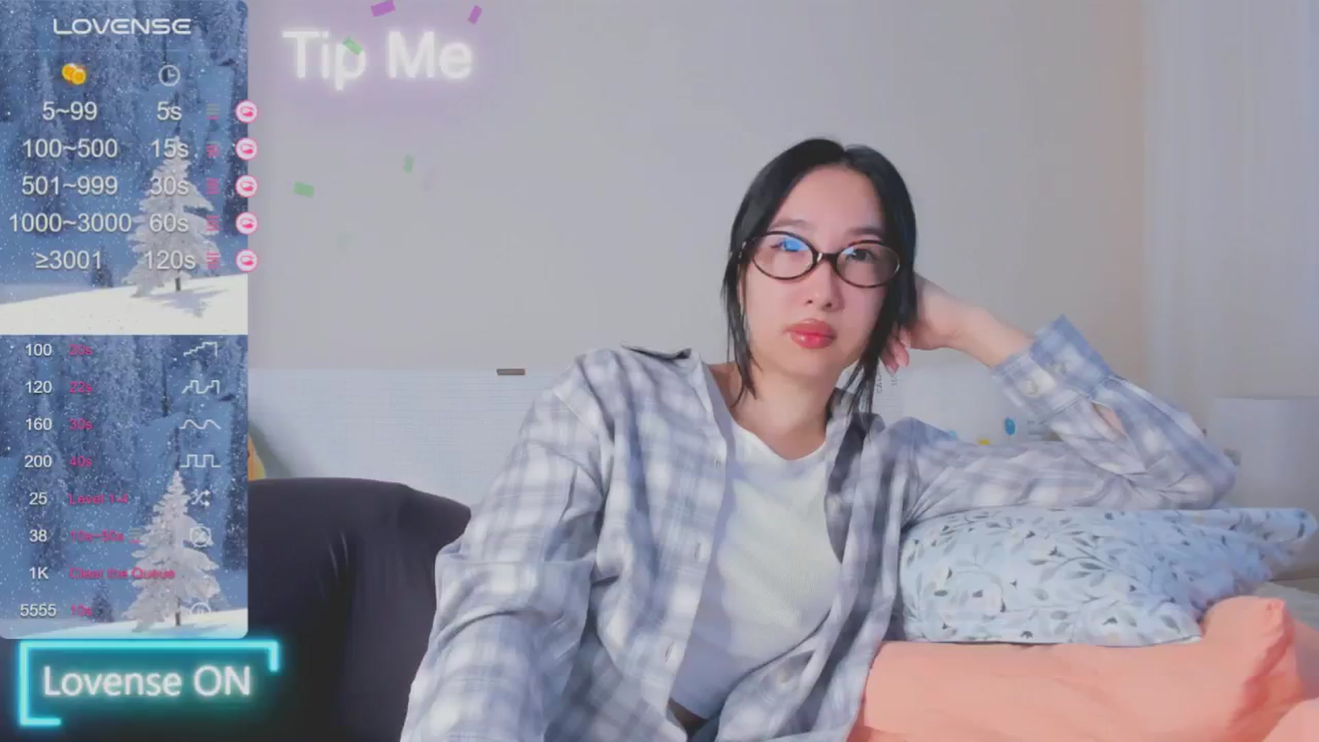 Gallery image thumbnail from FeralBerry66's myfreecams stream on, 01/10/2025, 06:19 image 2 of 20