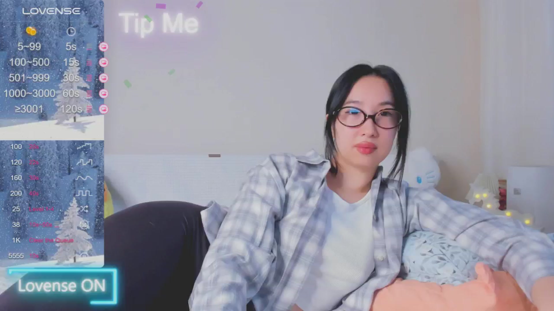 Gallery image thumbnail from FeralBerry66's myfreecams stream on, 01/10/2025, 06:19 image 15 of 20