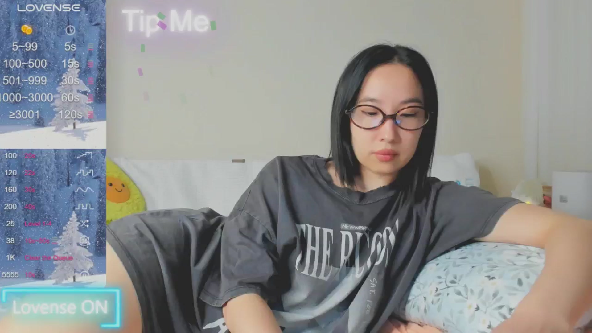 Gallery image thumbnail from FeralBerry66's myfreecams stream on, 01/10/2025, 18:05 image 1 of 20