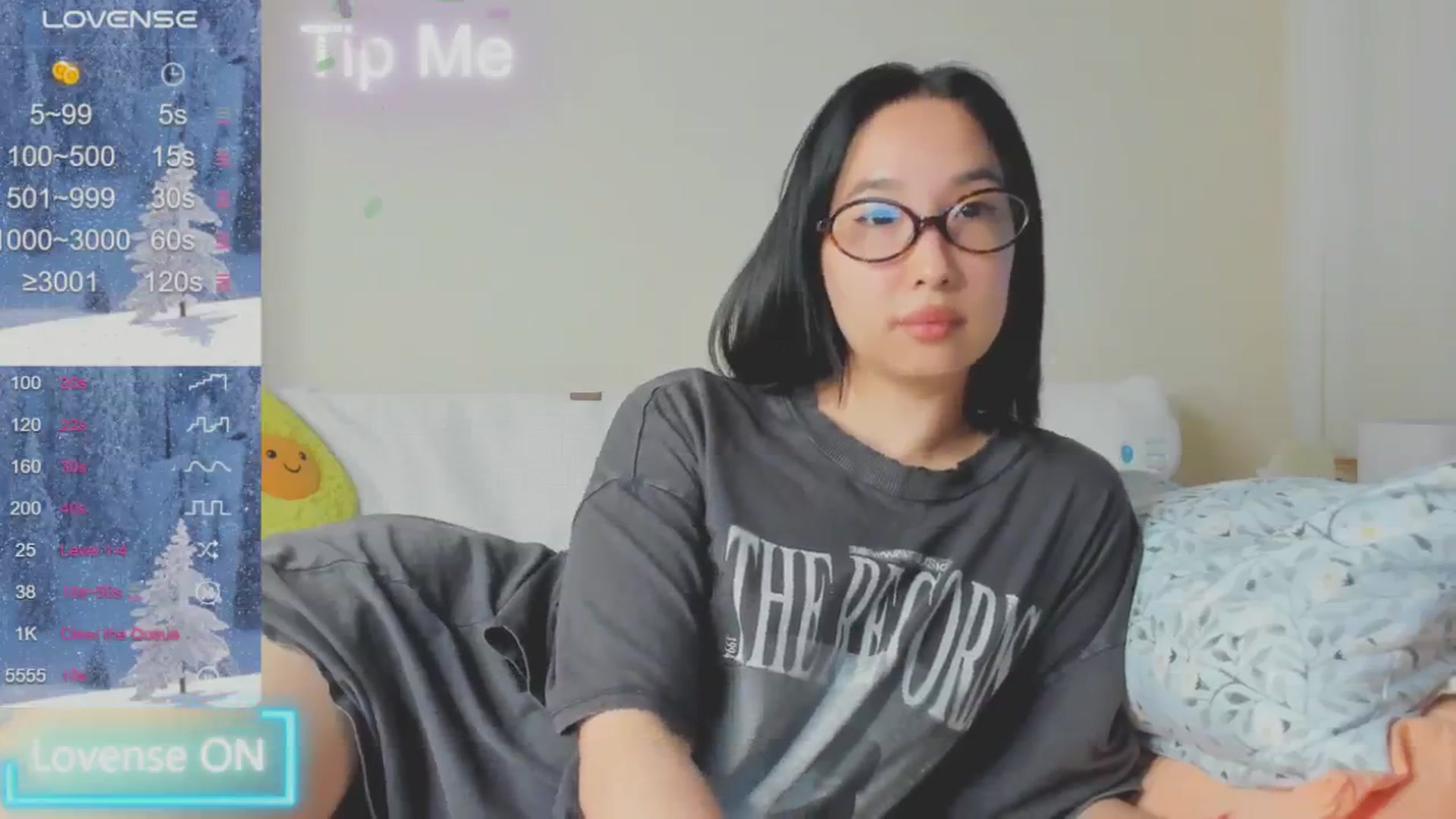 Gallery image thumbnail from FeralBerry66's myfreecams stream on, 01/10/2025, 18:05 image 18 of 20