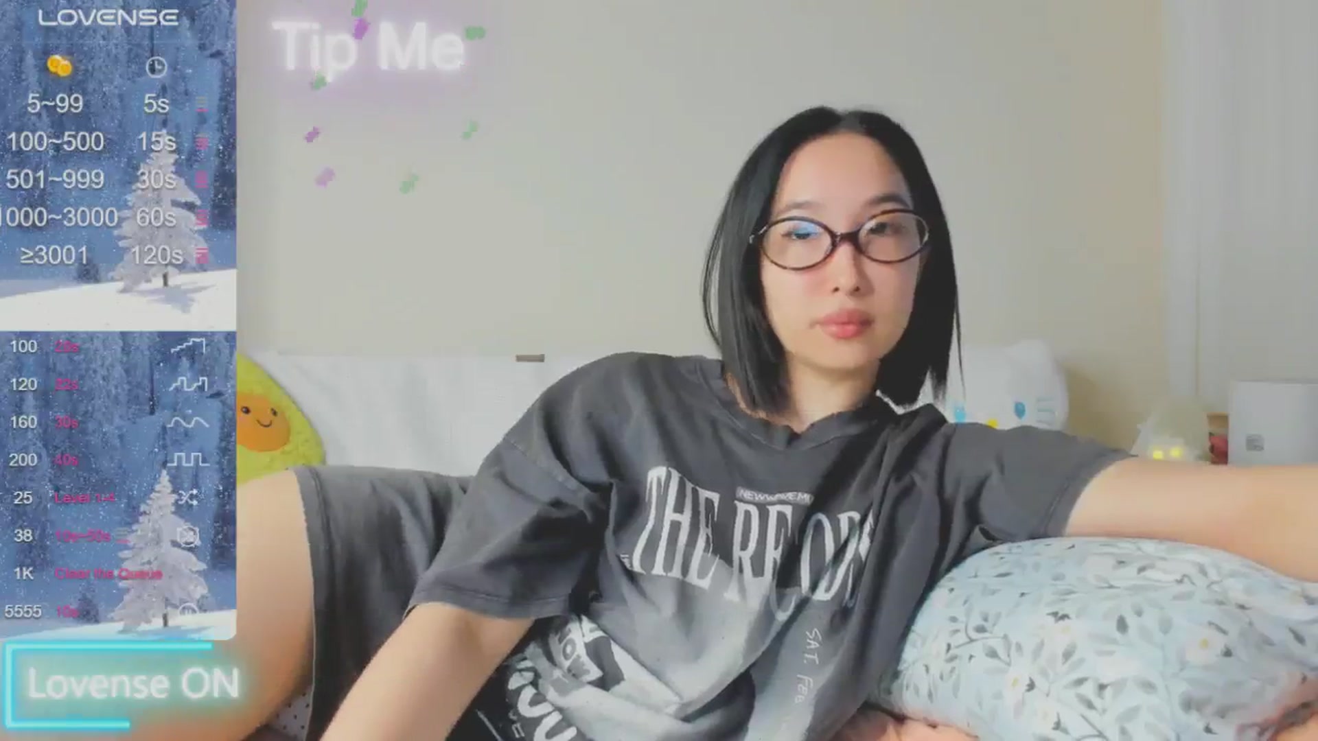 Gallery image thumbnail from FeralBerry66's myfreecams stream on, 01/10/2025, 18:05 image 4 of 20