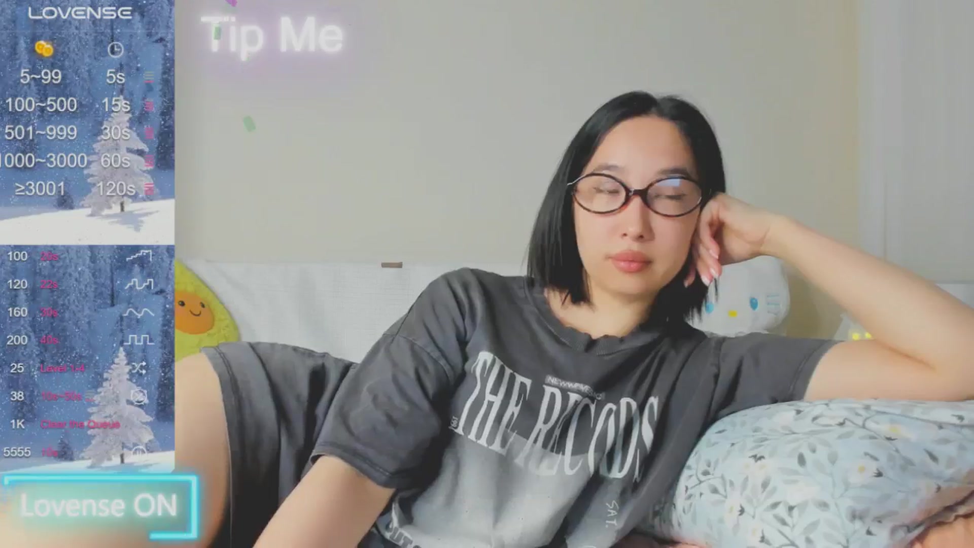 Gallery image thumbnail from FeralBerry66's myfreecams stream on, 01/10/2025, 18:05 image 9 of 20