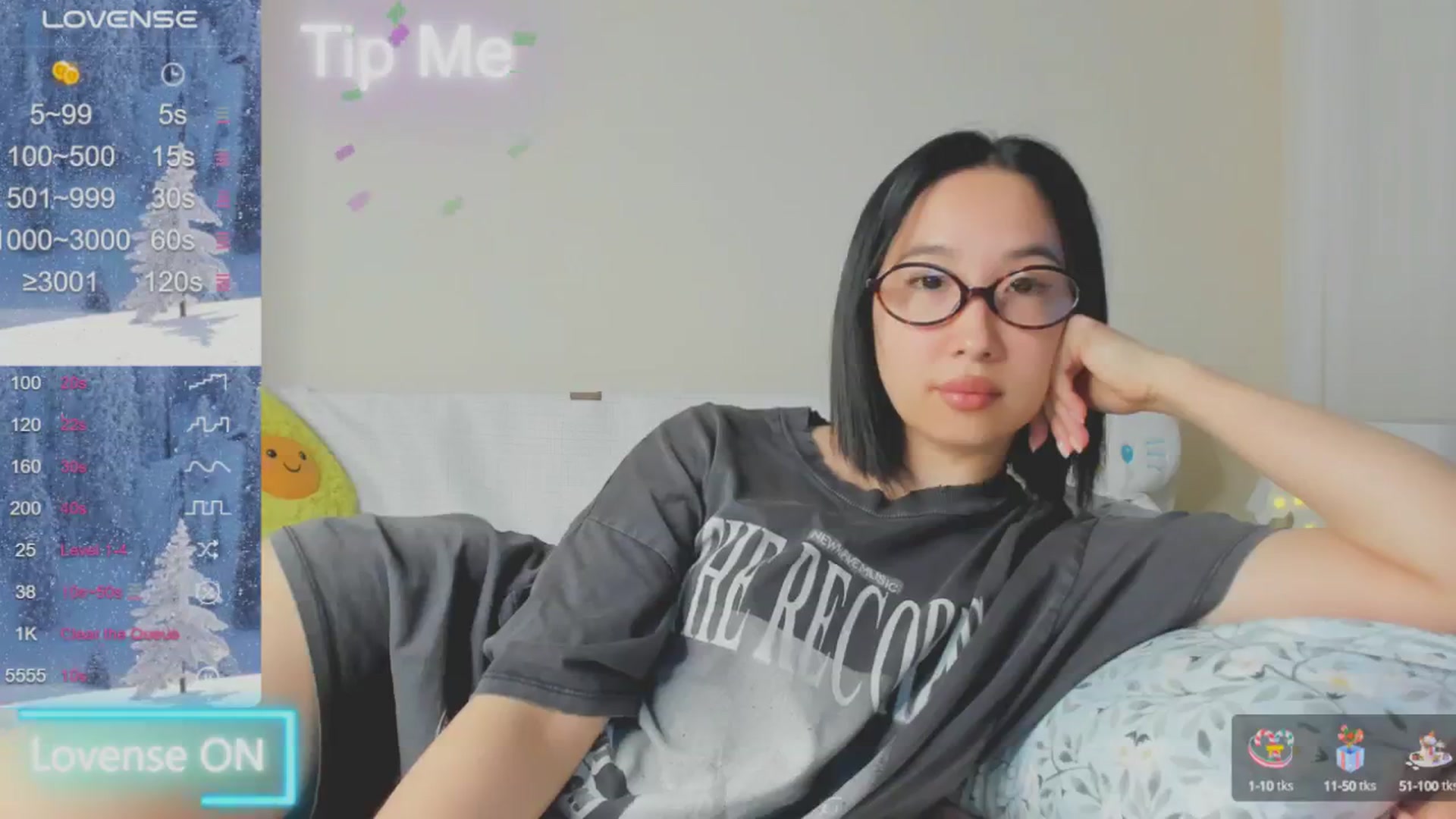 Gallery image thumbnail from FeralBerry66's myfreecams stream on, 01/10/2025, 18:05 image 13 of 20