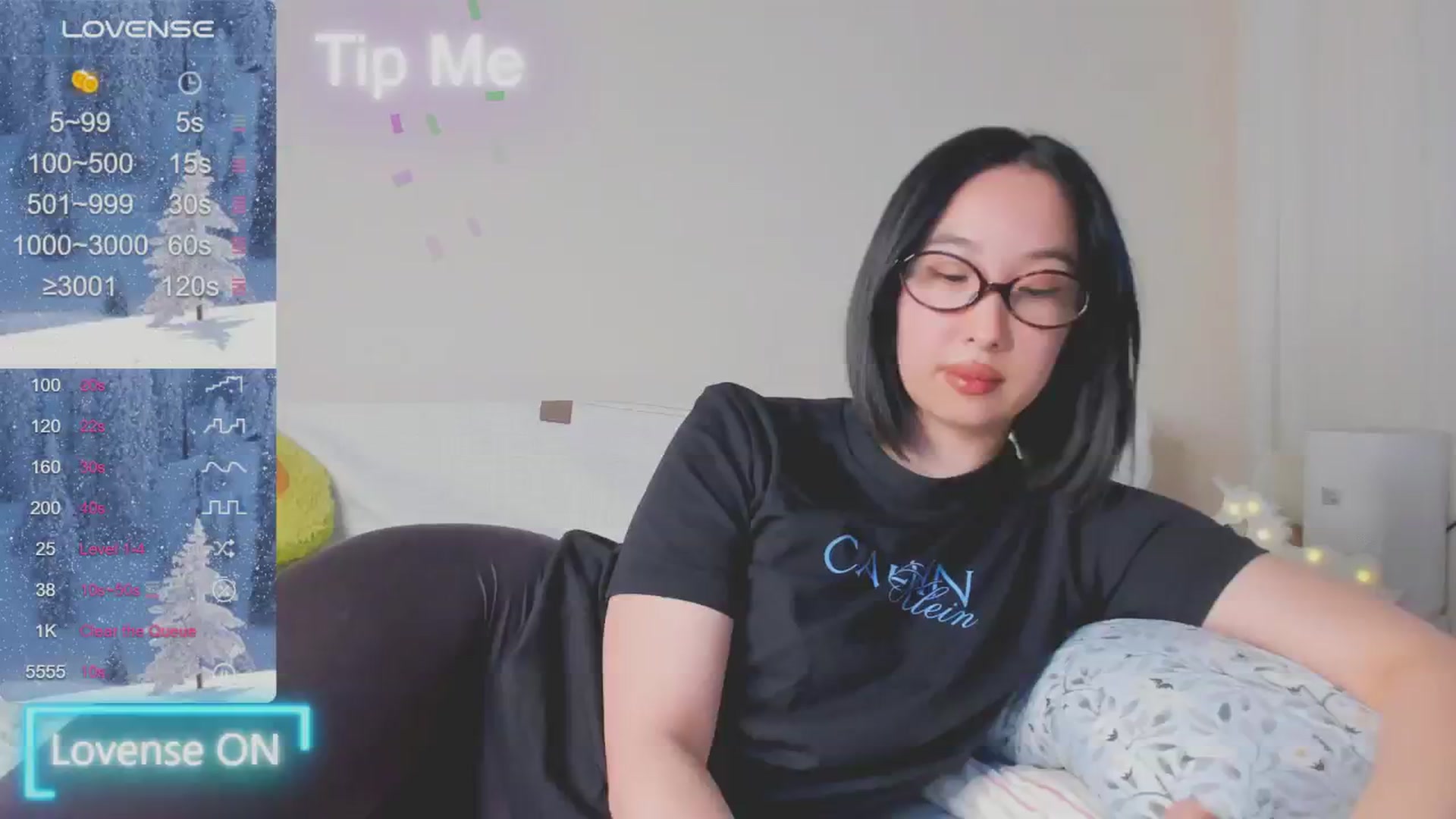 Gallery image thumbnail from FeralBerry66's myfreecams stream on, 01/12/2025, 17:06 image 4 of 20