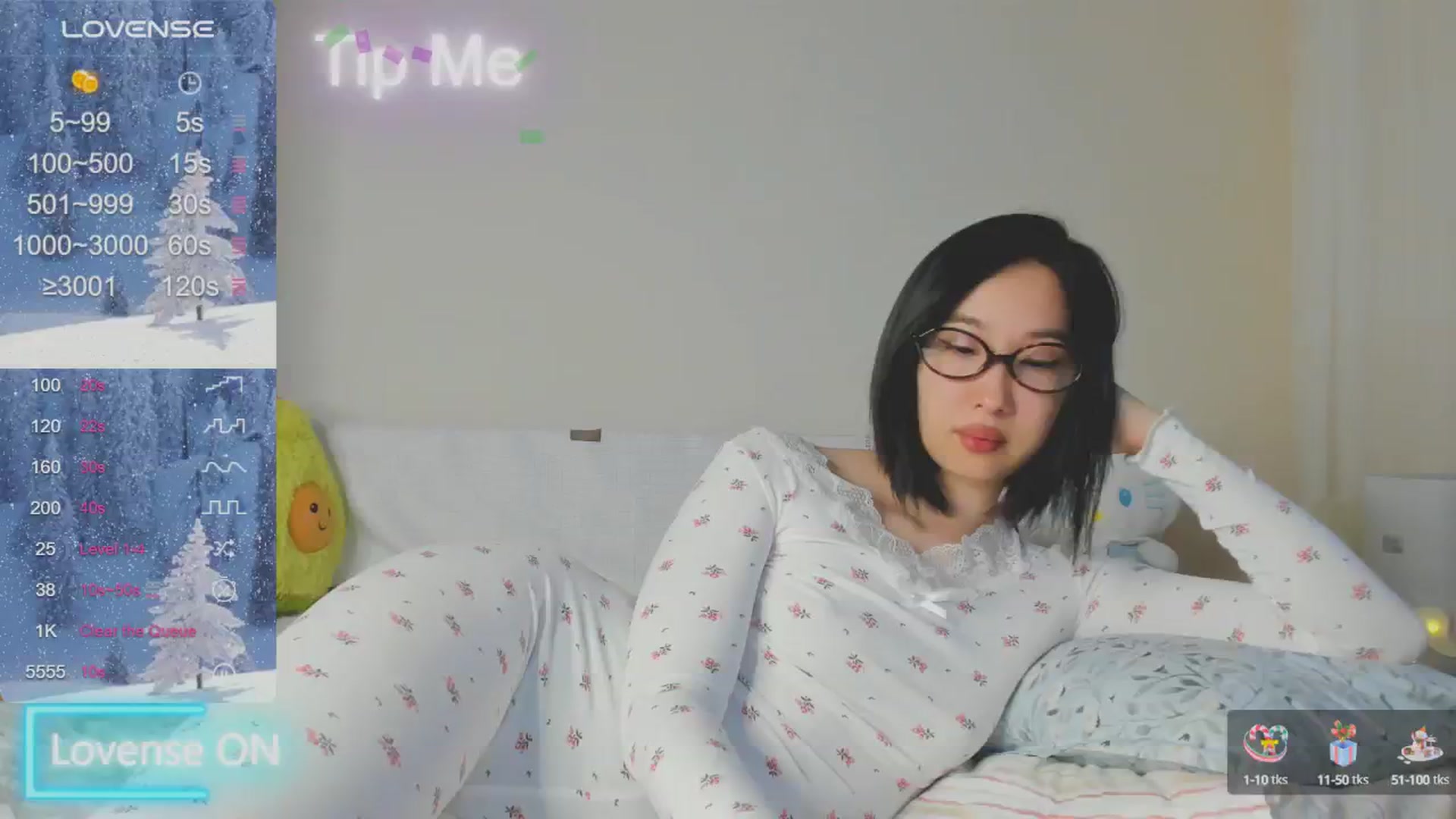 Gallery image thumbnail from FeralBerry66's myfreecams stream on, 01/13/2025, 11:38 image 7 of 20