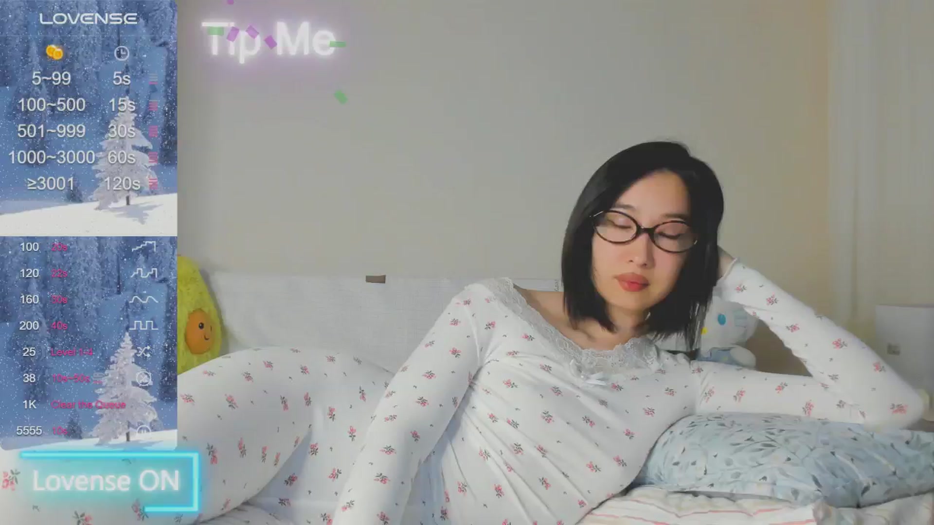 Gallery image thumbnail from FeralBerry66's myfreecams stream on, 01/13/2025, 11:38 image 17 of 20