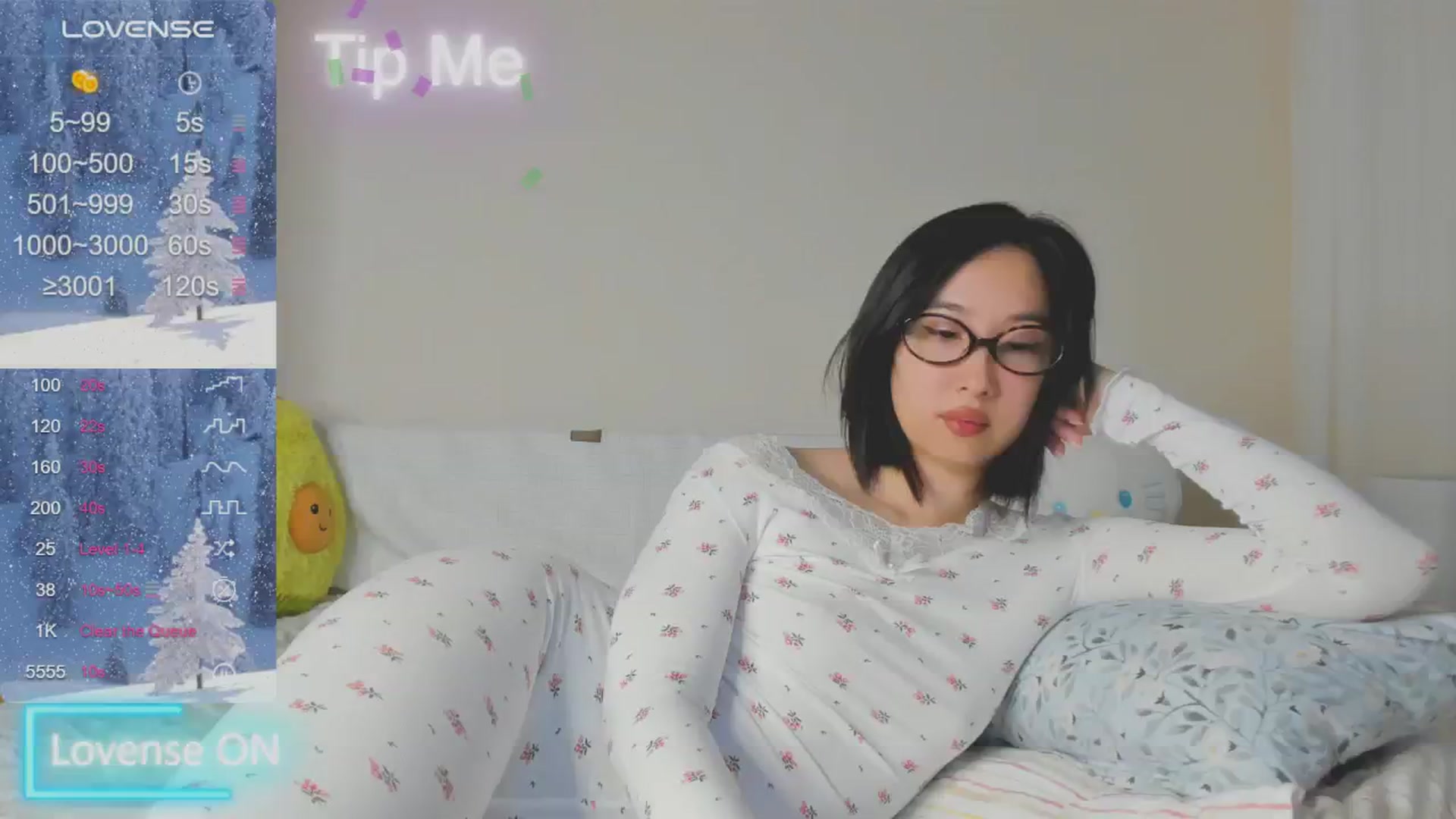Gallery image thumbnail from FeralBerry66's myfreecams stream on, 01/13/2025, 12:22 image 16 of 20