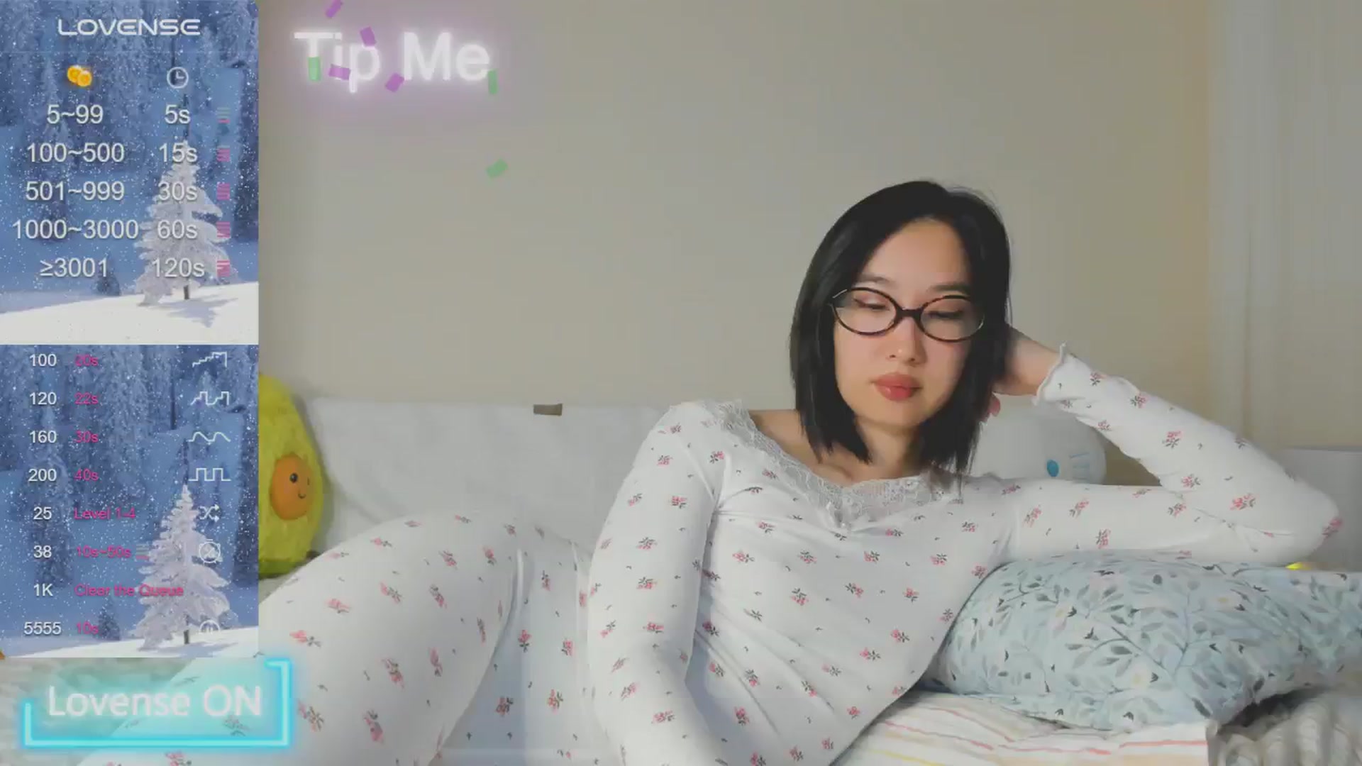 Gallery image thumbnail from FeralBerry66's myfreecams stream on, 01/13/2025, 12:22 image 7 of 20