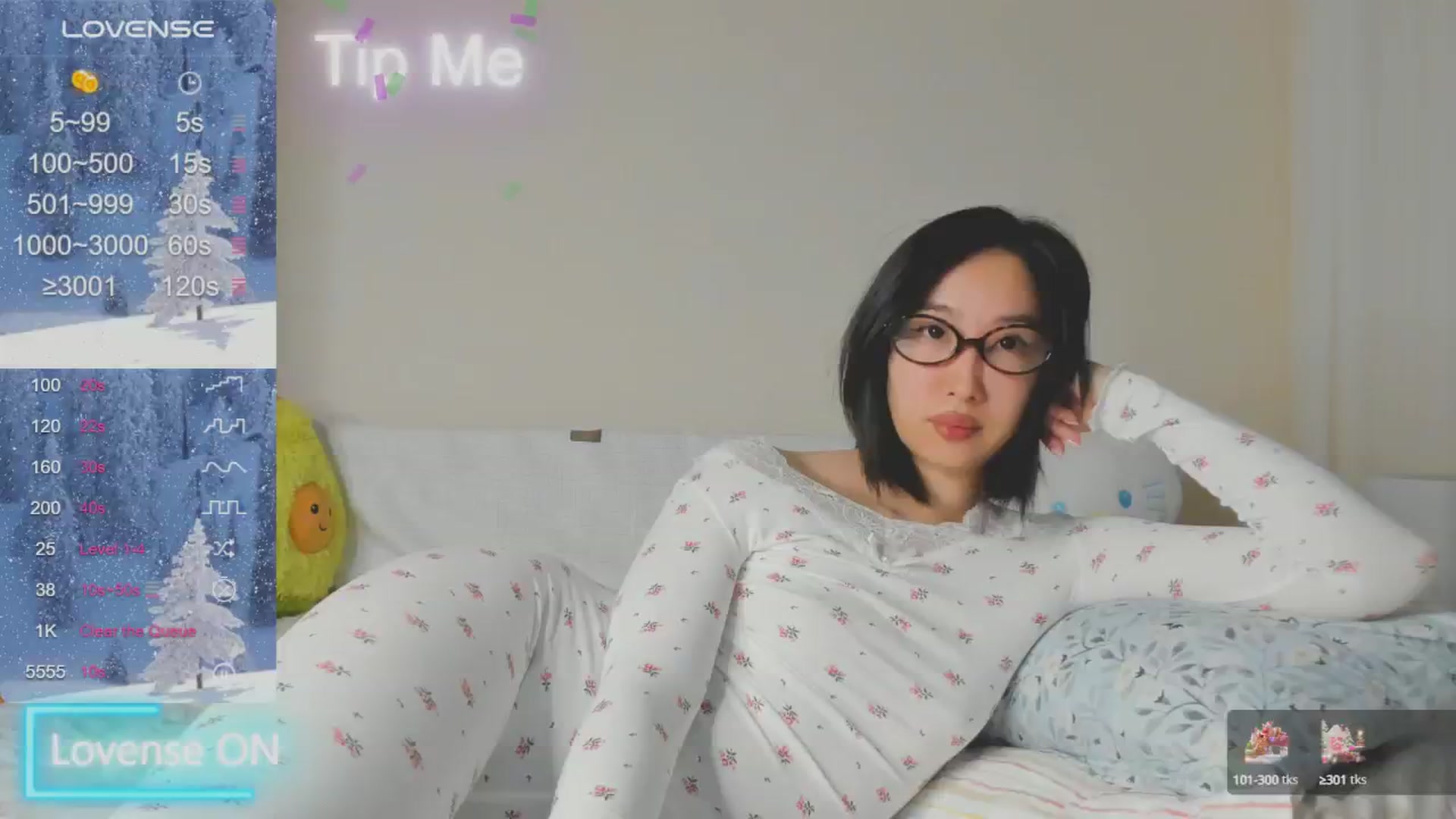 Gallery image thumbnail from FeralBerry66's myfreecams stream on, 01/13/2025, 12:22 image 15 of 20