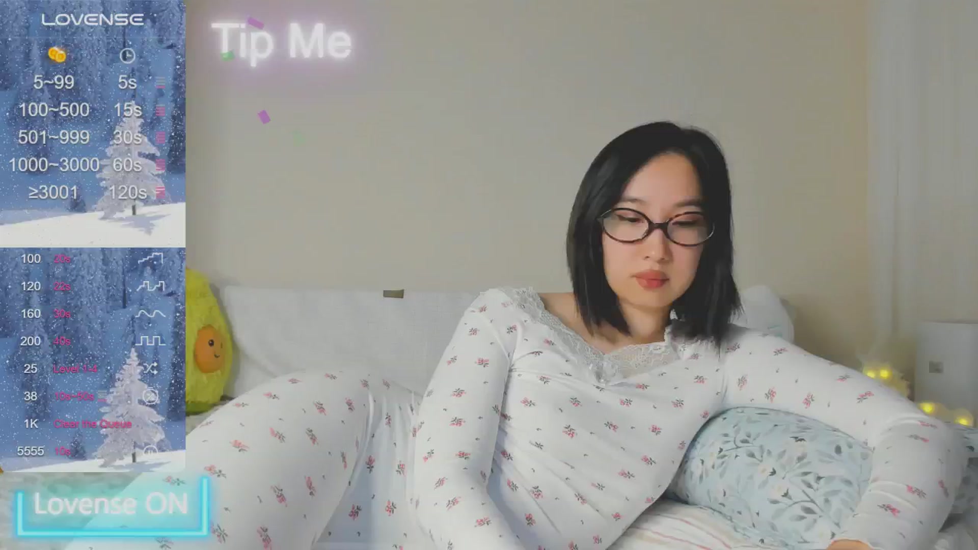 Gallery image thumbnail from FeralBerry66's myfreecams stream on, 01/13/2025, 12:22 image 8 of 20