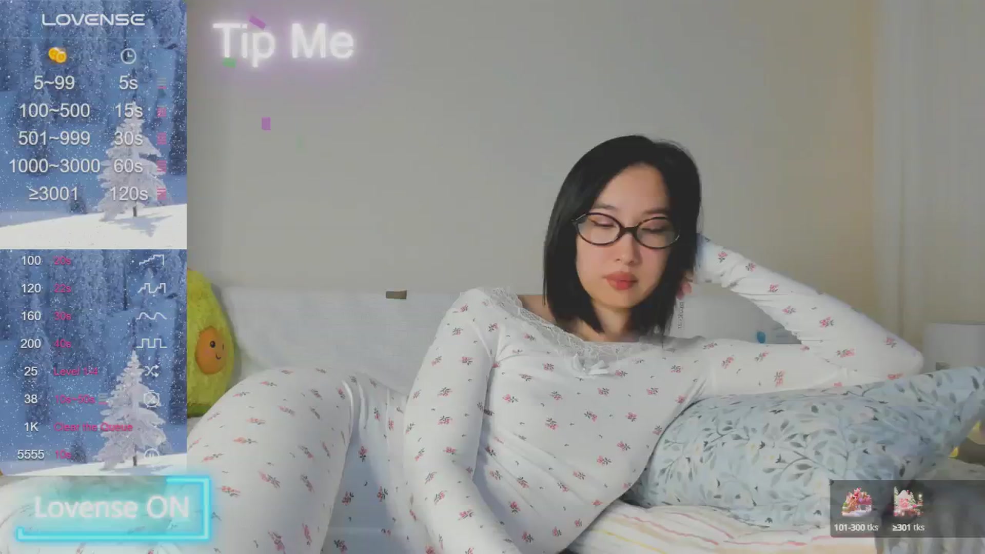 Gallery image thumbnail from FeralBerry66's myfreecams stream on, 01/13/2025, 12:22 image 5 of 20