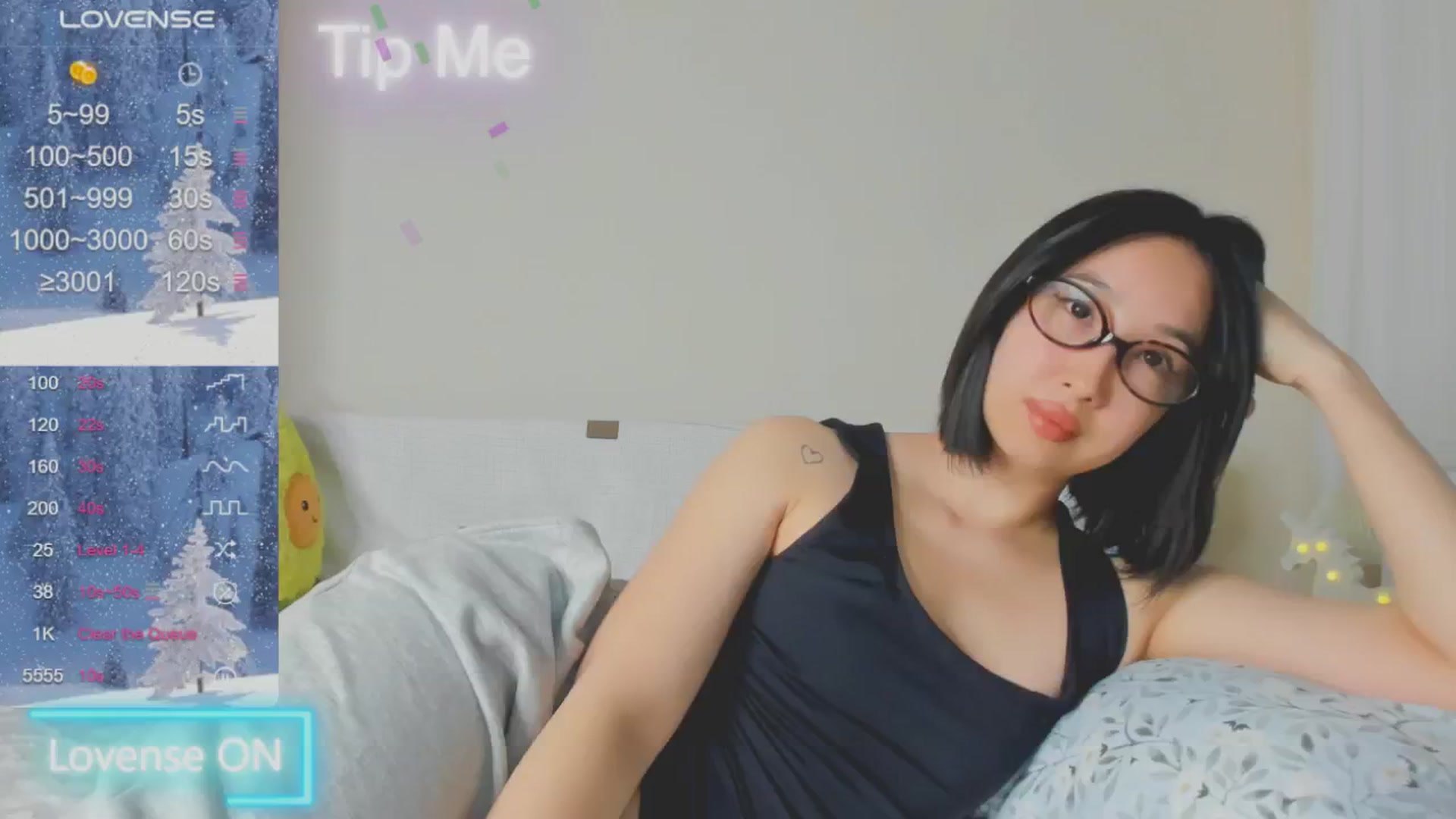 Gallery image thumbnail from FeralBerry66's myfreecams stream on, 01/14/2025, 18:33 image 18 of 20