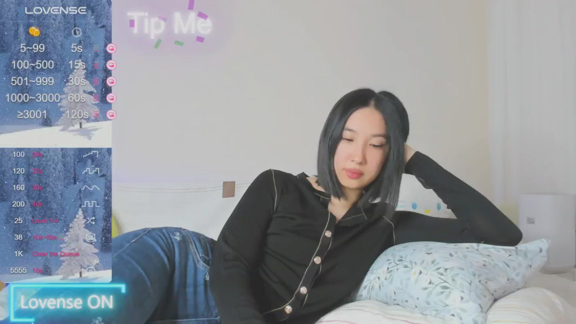Gallery image thumbnail from FeralBerry66's myfreecams stream on, 01/16/2025, 05:47 image 6 of 20