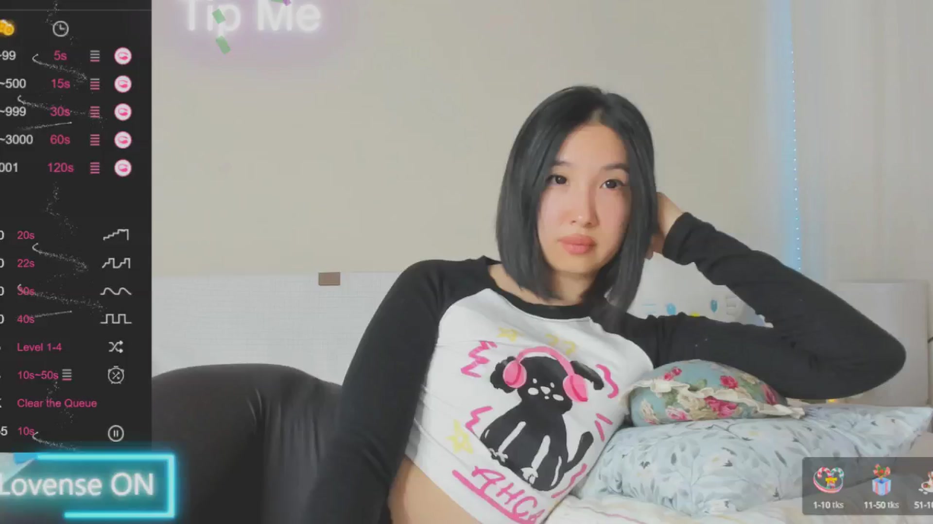 Gallery image thumbnail from FeralBerry66's myfreecams stream on, 01/19/2025, 07:13 image 1 of 20