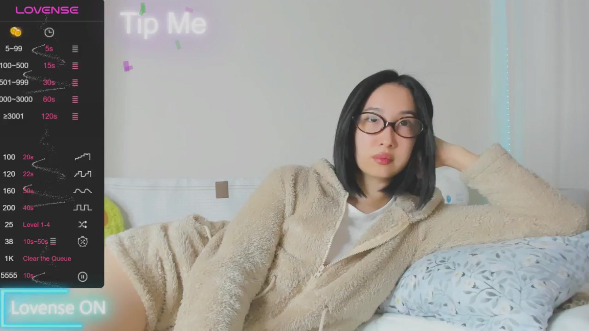 Gallery image thumbnail from FeralBerry66's myfreecams stream on, 01/22/2025, 14:22 image 6 of 20