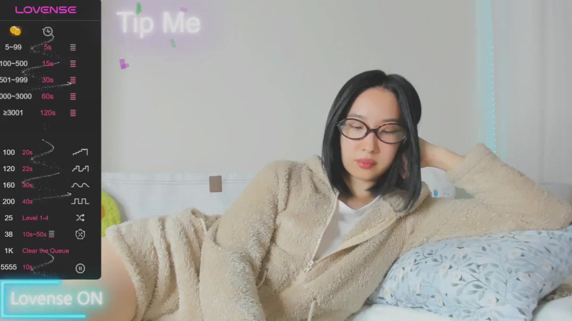 Gallery image thumbnail from FeralBerry66's myfreecams stream on, 01/22/2025, 14:22 image 11 of 20