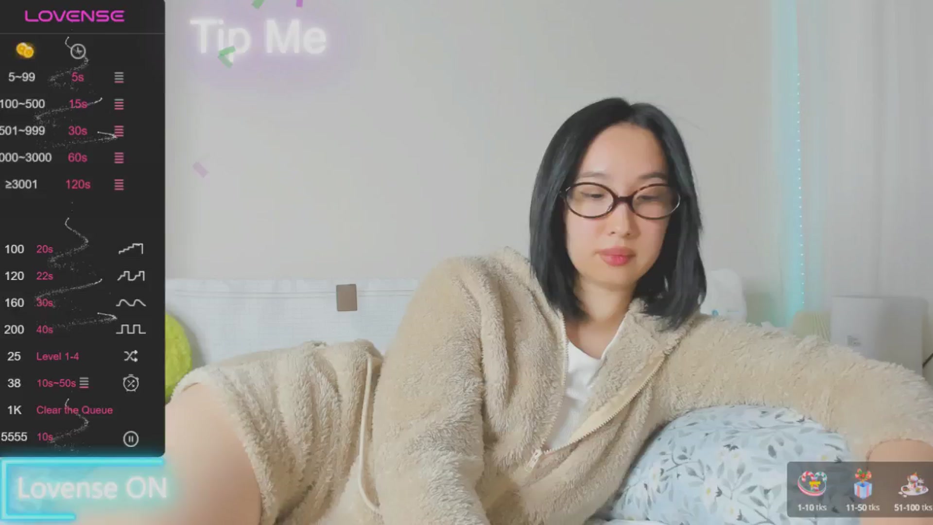 Gallery image thumbnail from FeralBerry66's myfreecams stream on, 01/22/2025, 15:39 image 11 of 20