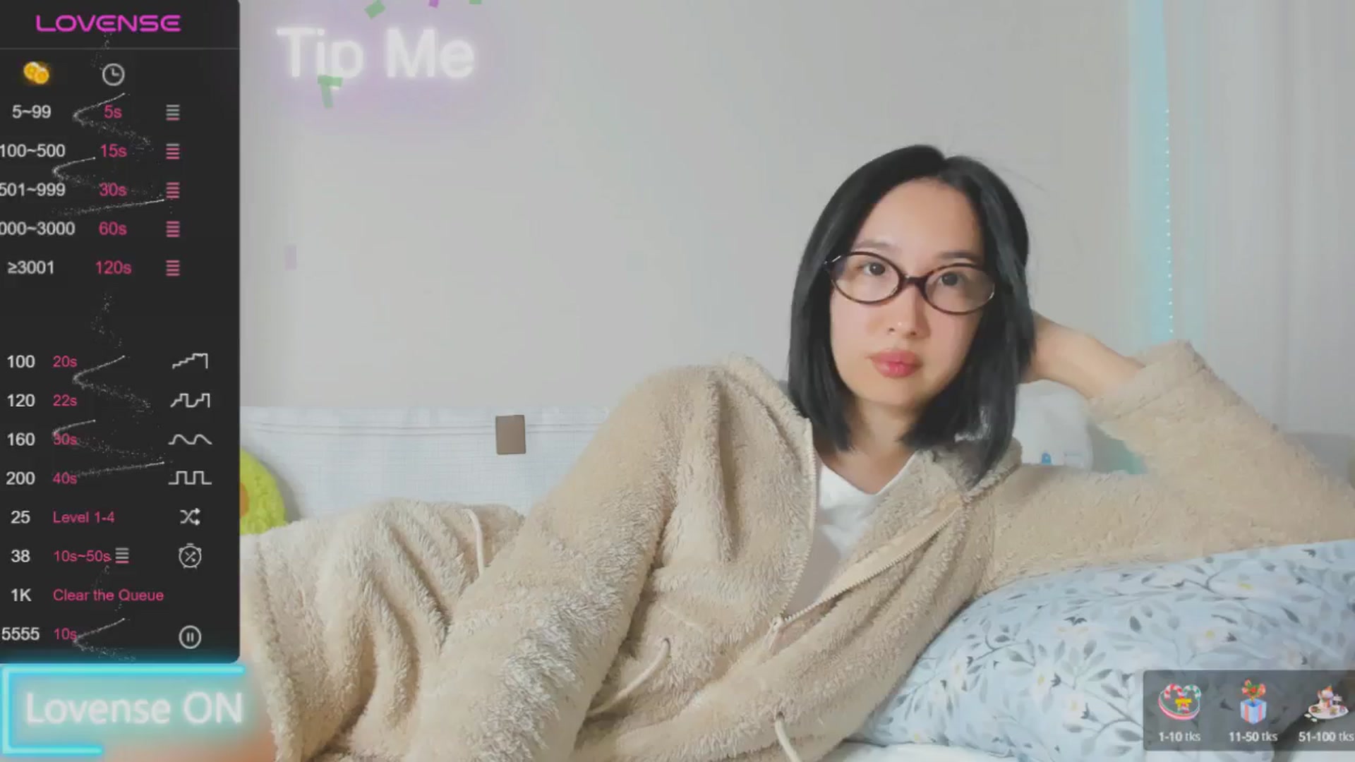 Gallery image thumbnail from FeralBerry66's myfreecams stream on, 01/22/2025, 15:39 image 8 of 20