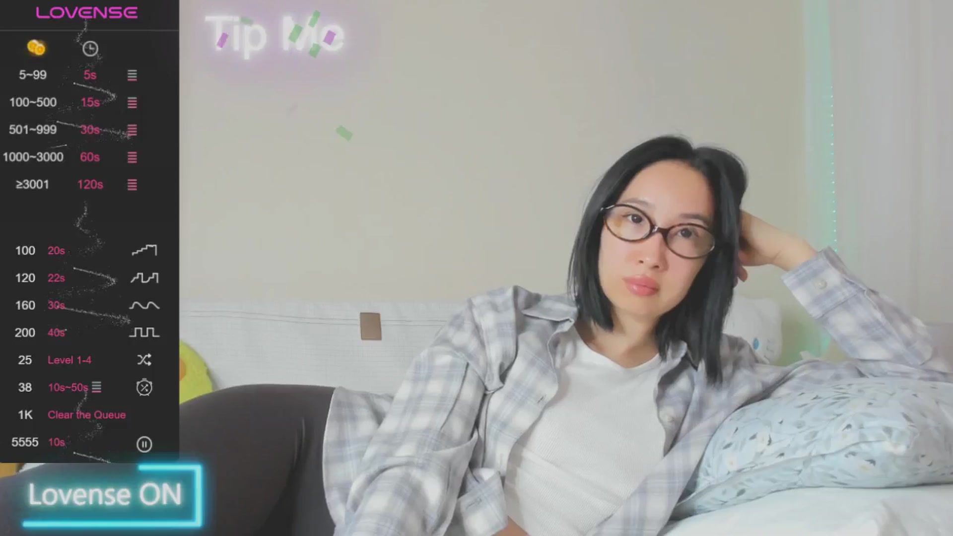 Gallery image thumbnail from FeralBerry66's myfreecams stream on, 01/23/2025, 06:47 image 10 of 20