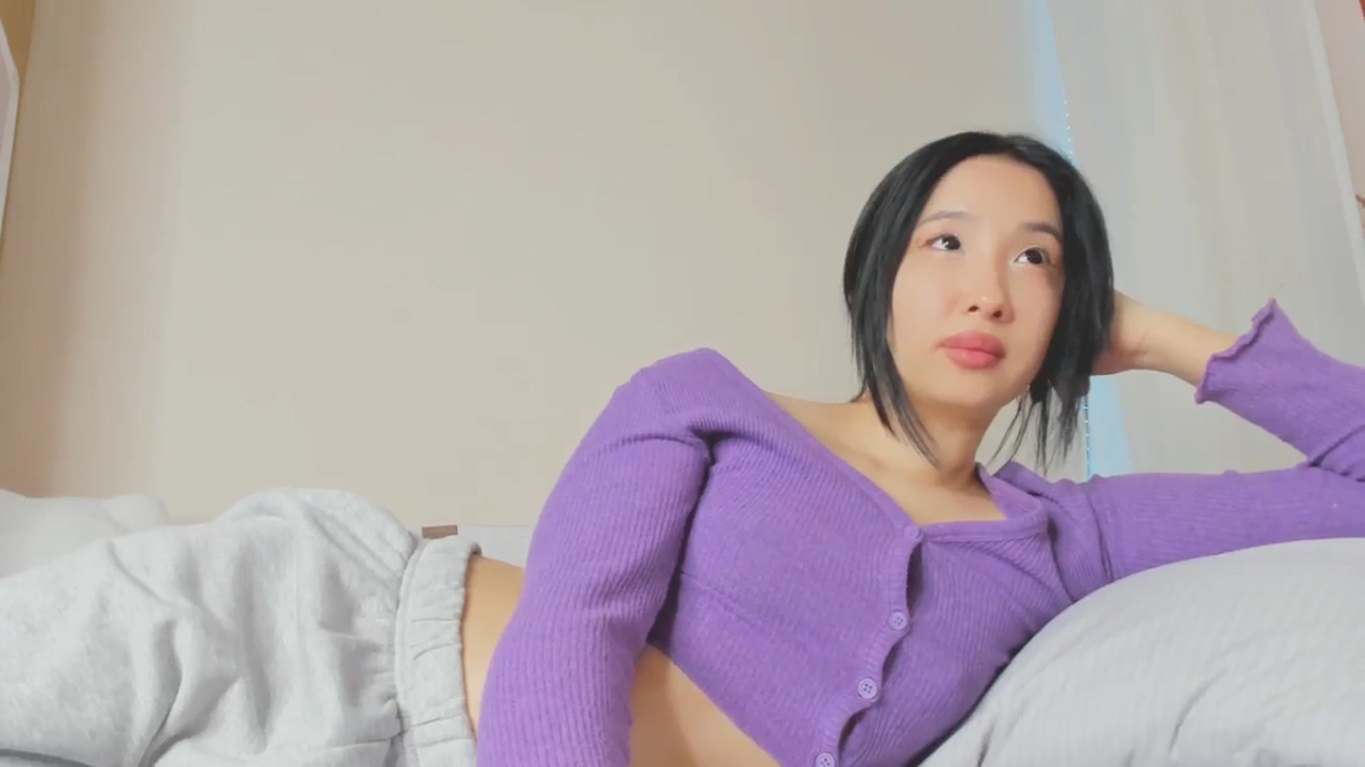 Gallery image thumbnail from FeralBerry66's myfreecams stream on, 01/26/2025, 06:56 image 19 of 20