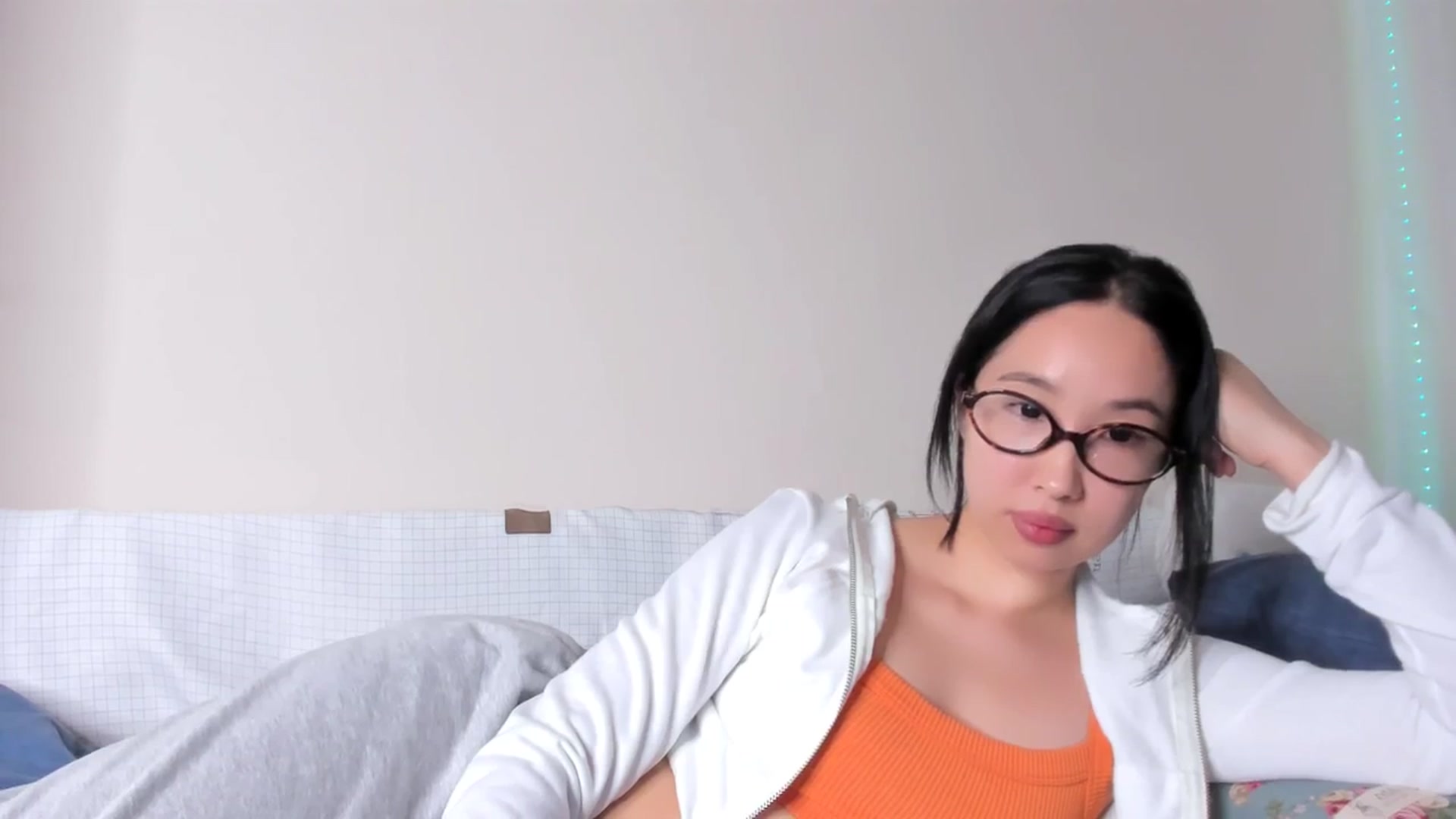 Gallery image thumbnail from FeralBerry66's myfreecams stream on, 02/11/2025, 17:32 image 6 of 20