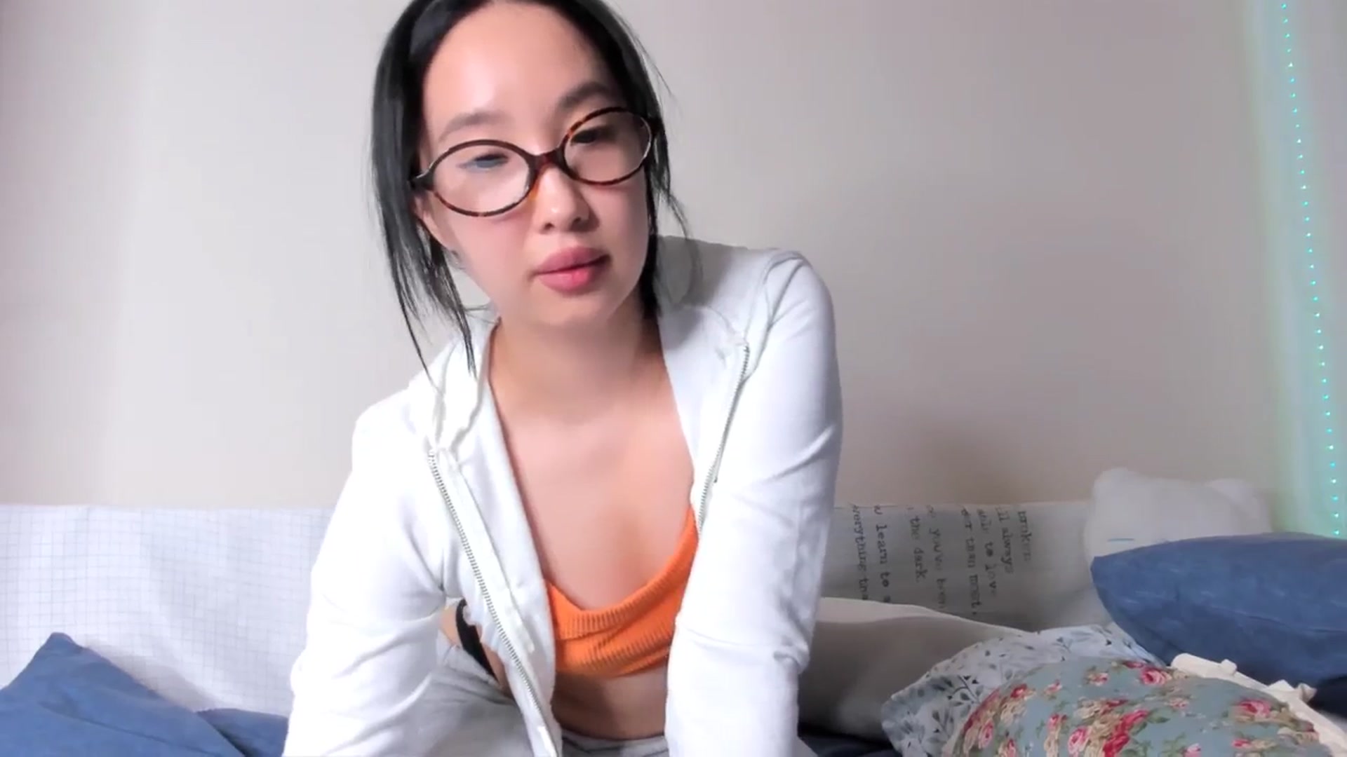 Gallery image thumbnail from FeralBerry66's myfreecams stream on, 02/11/2025, 17:32 image 17 of 20