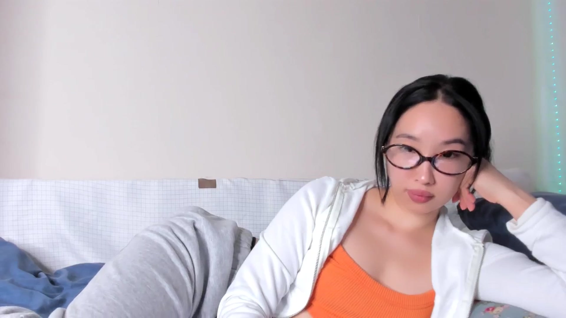 Gallery image thumbnail from FeralBerry66's myfreecams stream on, 02/11/2025, 17:32 image 19 of 20