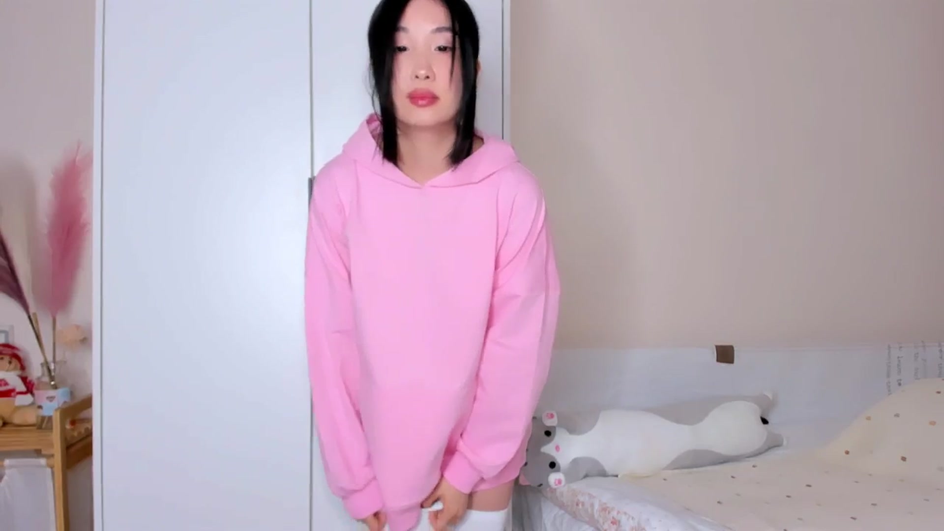 Gallery image thumbnail from FeralBerry66's myfreecams stream on, 02/17/2025, 06:14 image 3 of 20